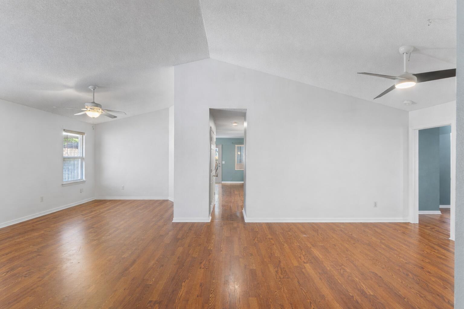 IVALEA GARDENS - Residential