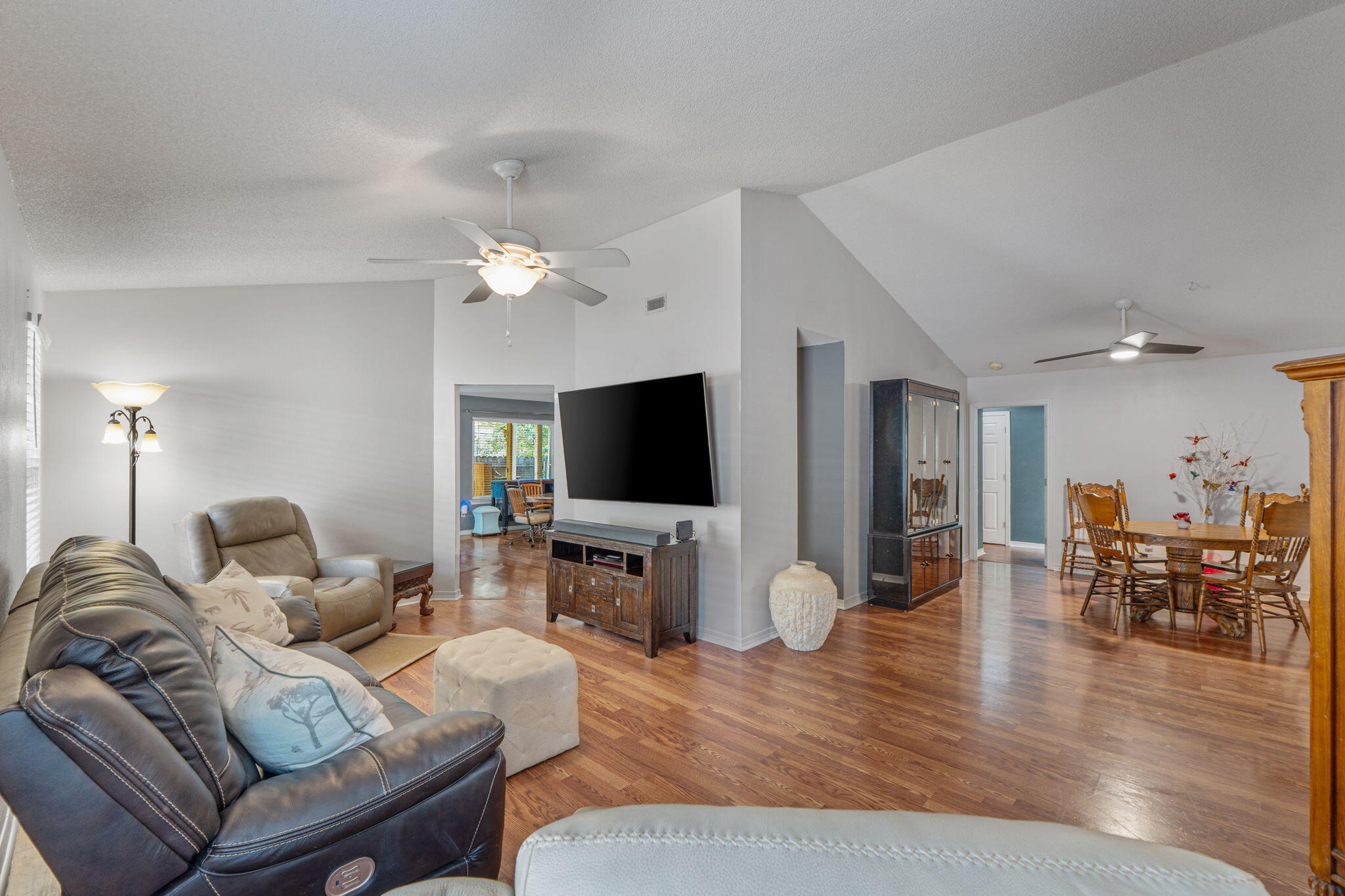 IVALEA GARDENS - Residential