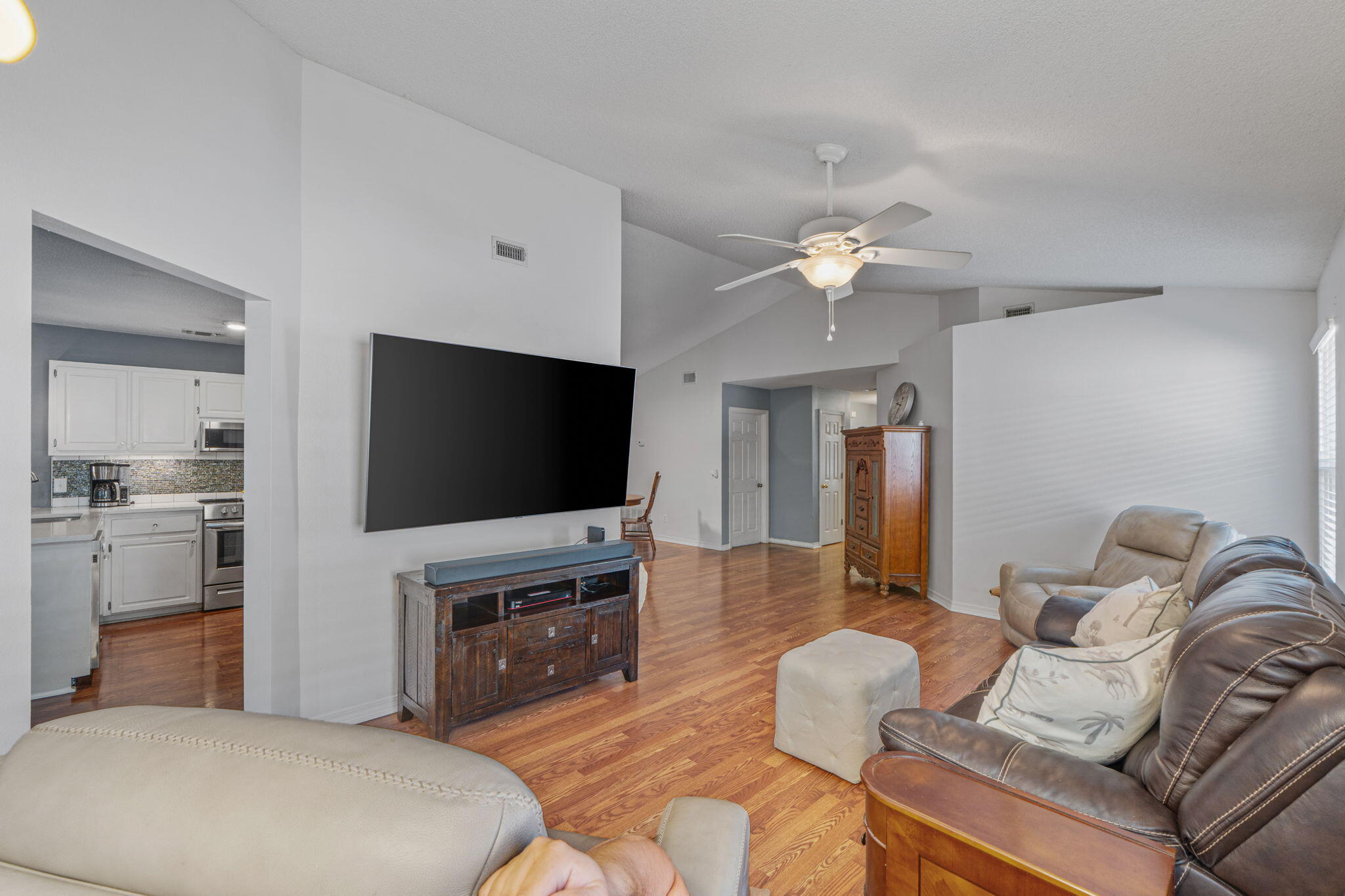 IVALEA GARDENS - Residential