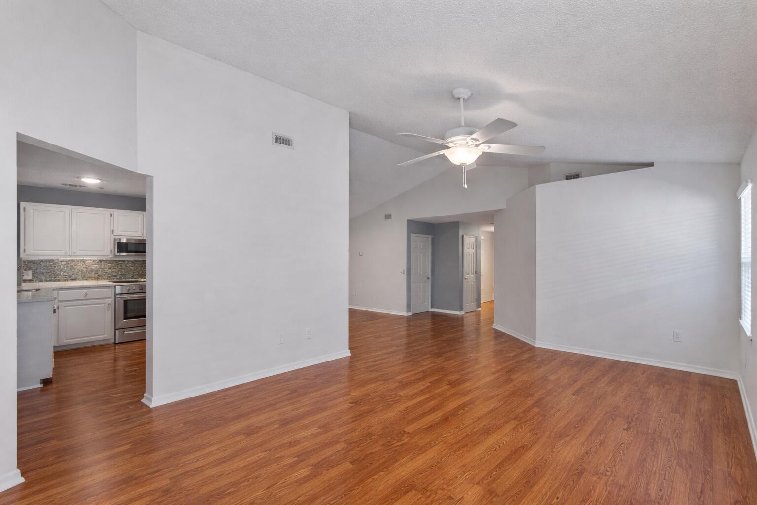 IVALEA GARDENS - Residential