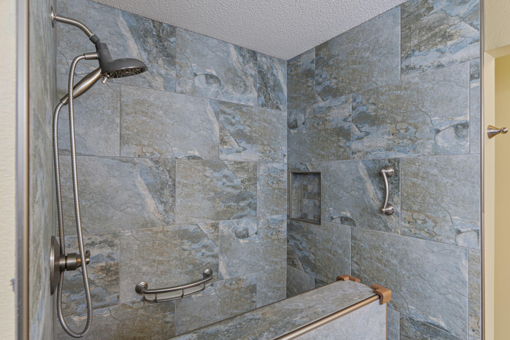 IVALEA GARDENS - Residential