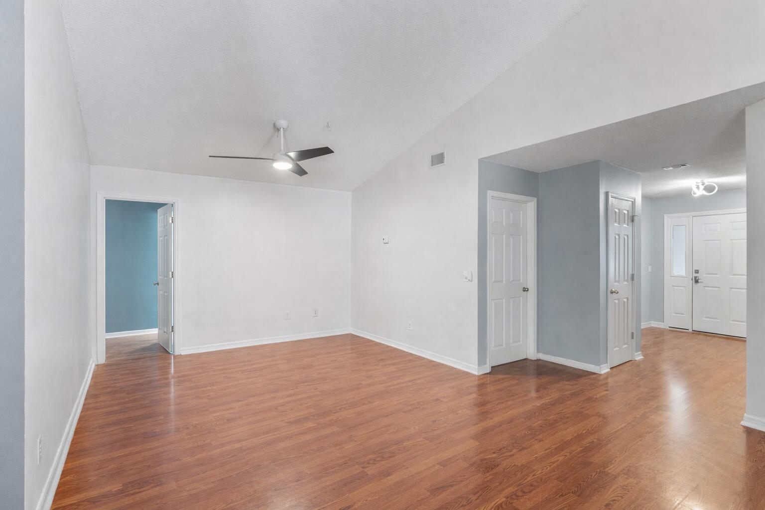 IVALEA GARDENS - Residential