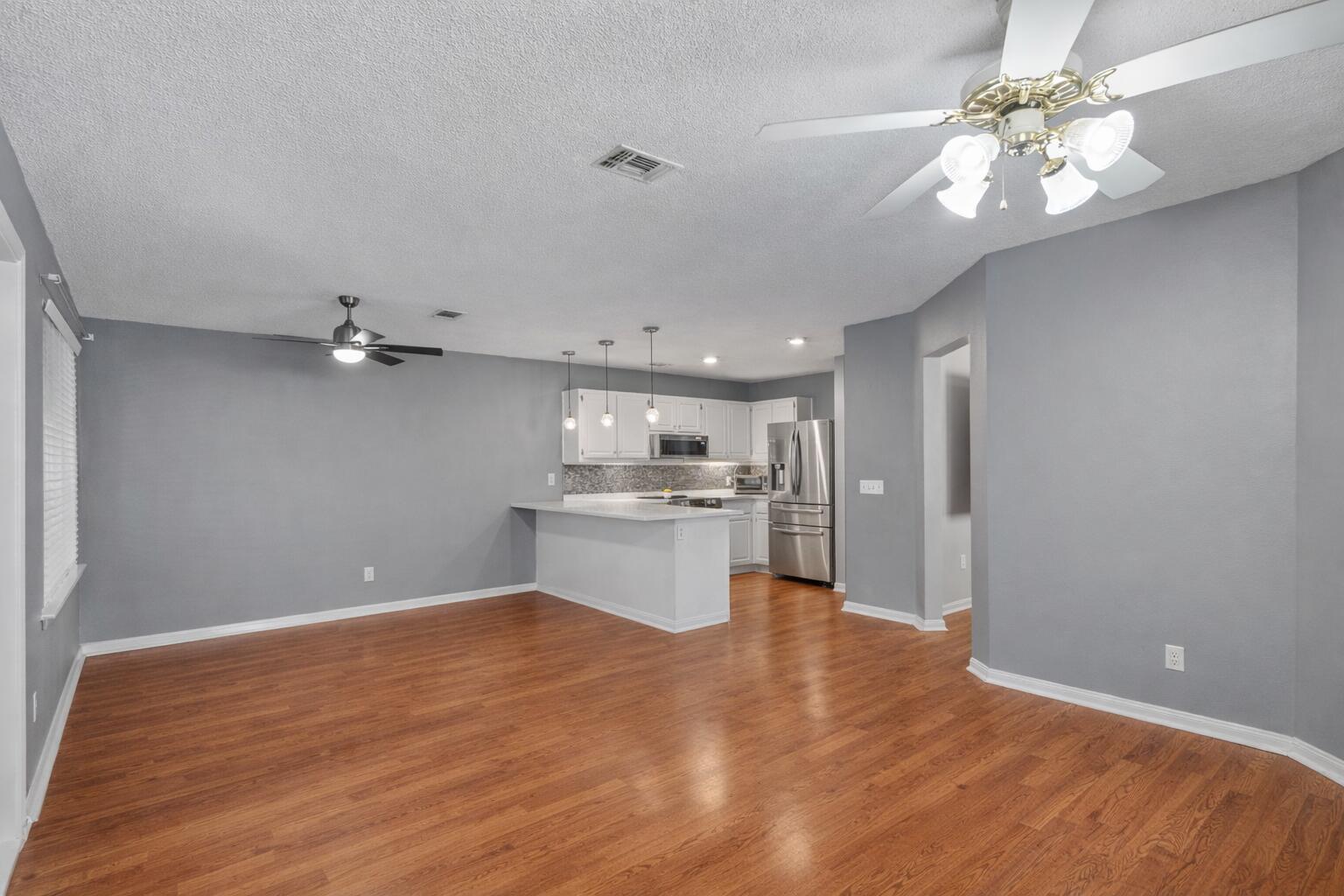 IVALEA GARDENS - Residential