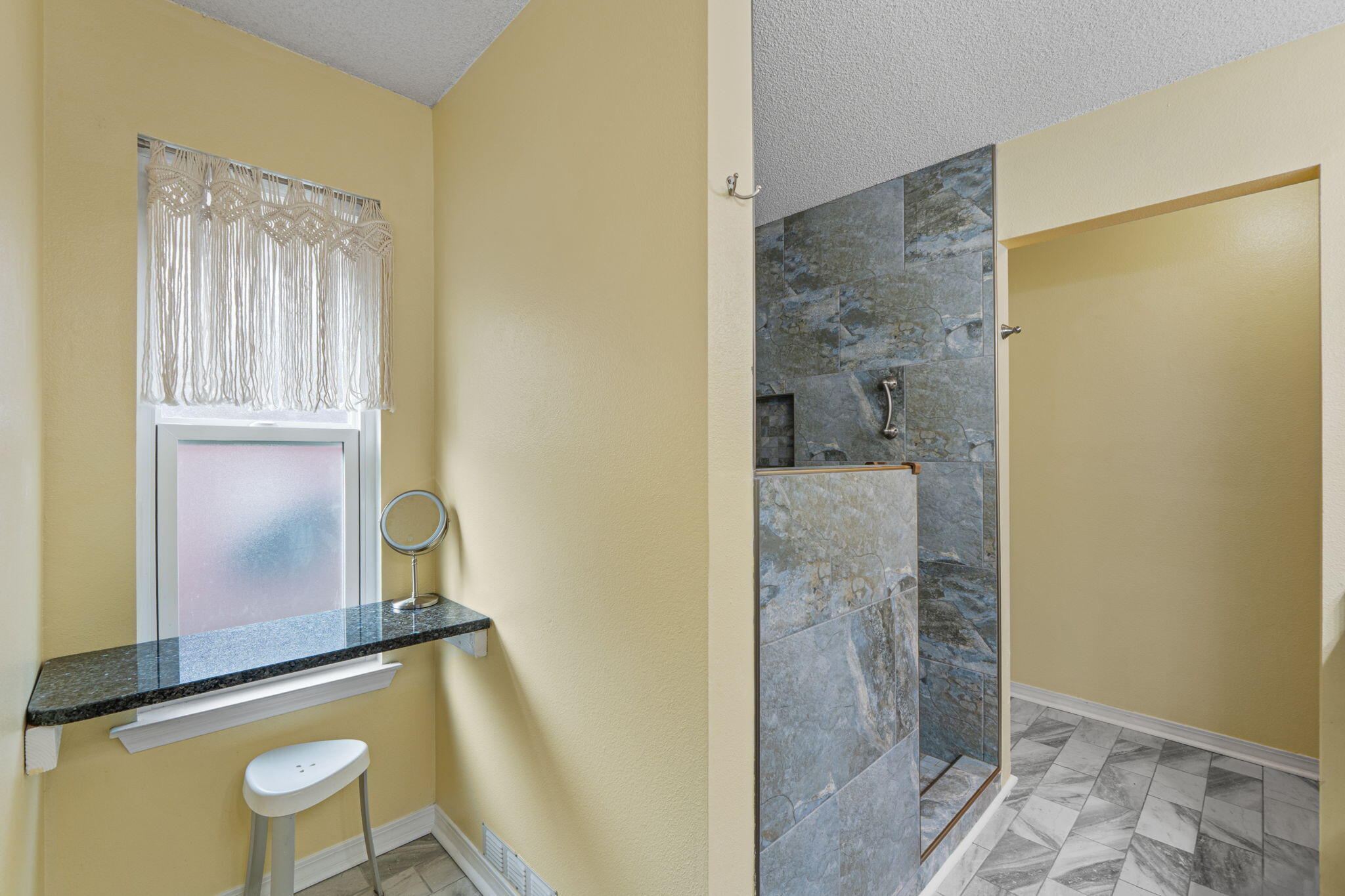 IVALEA GARDENS - Residential