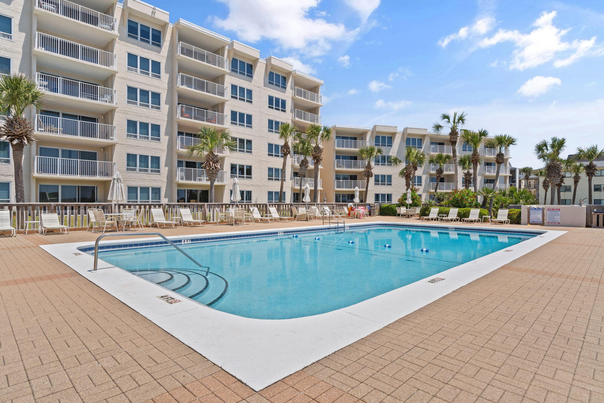 SEAFARER CONDO - Residential