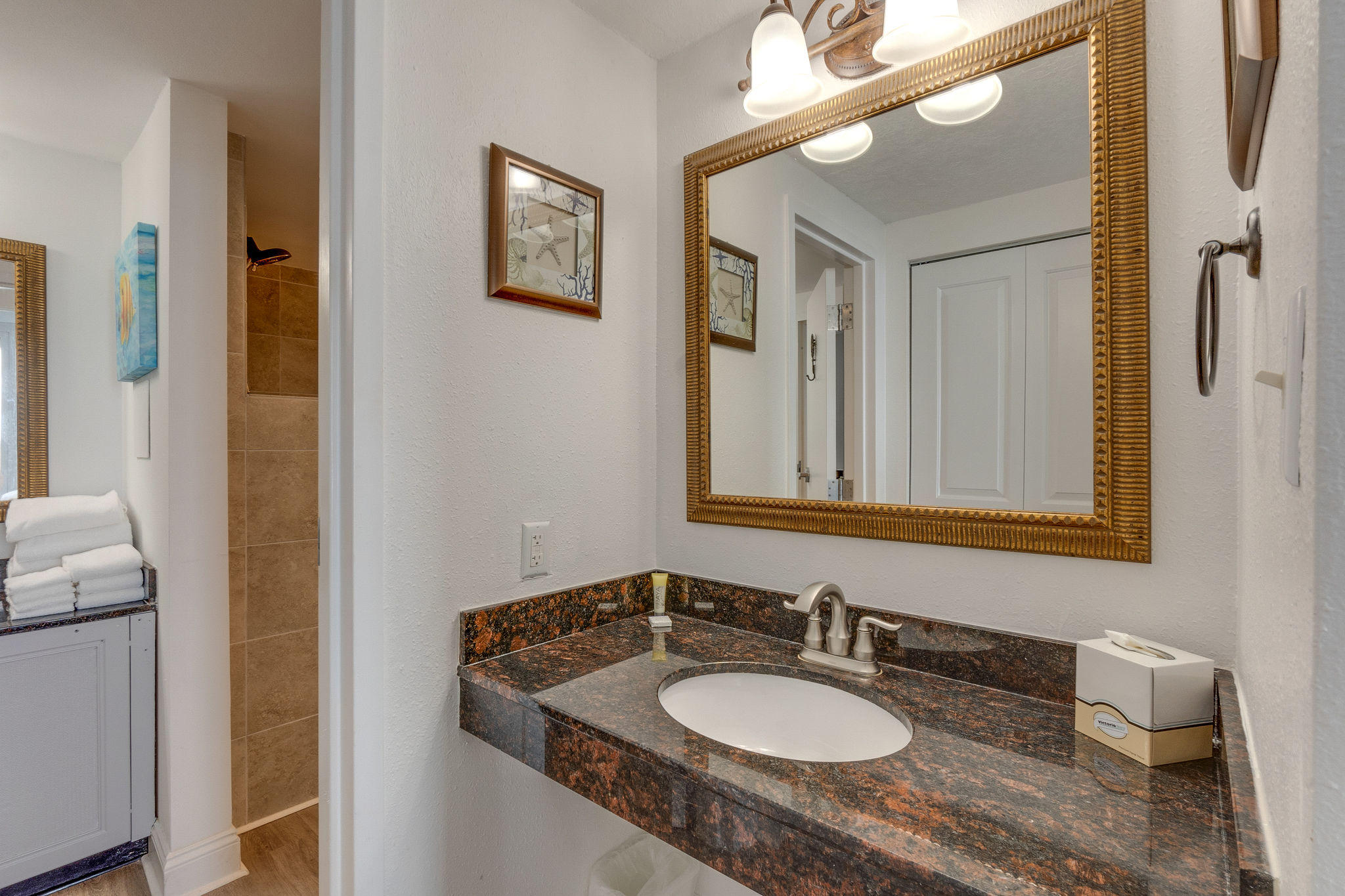 BAYSIDE CONDO SANDESTIN - Residential