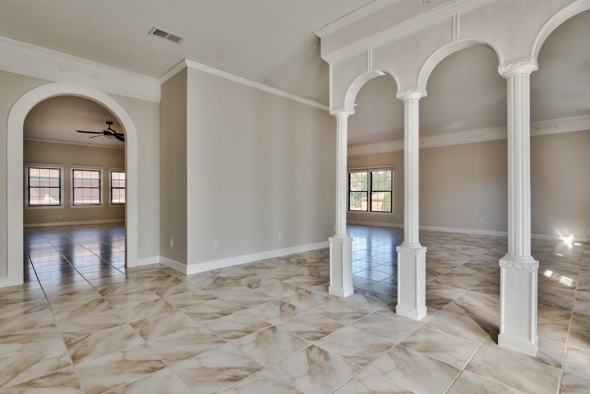 COUNTRY CLUB ESTATES - Residential