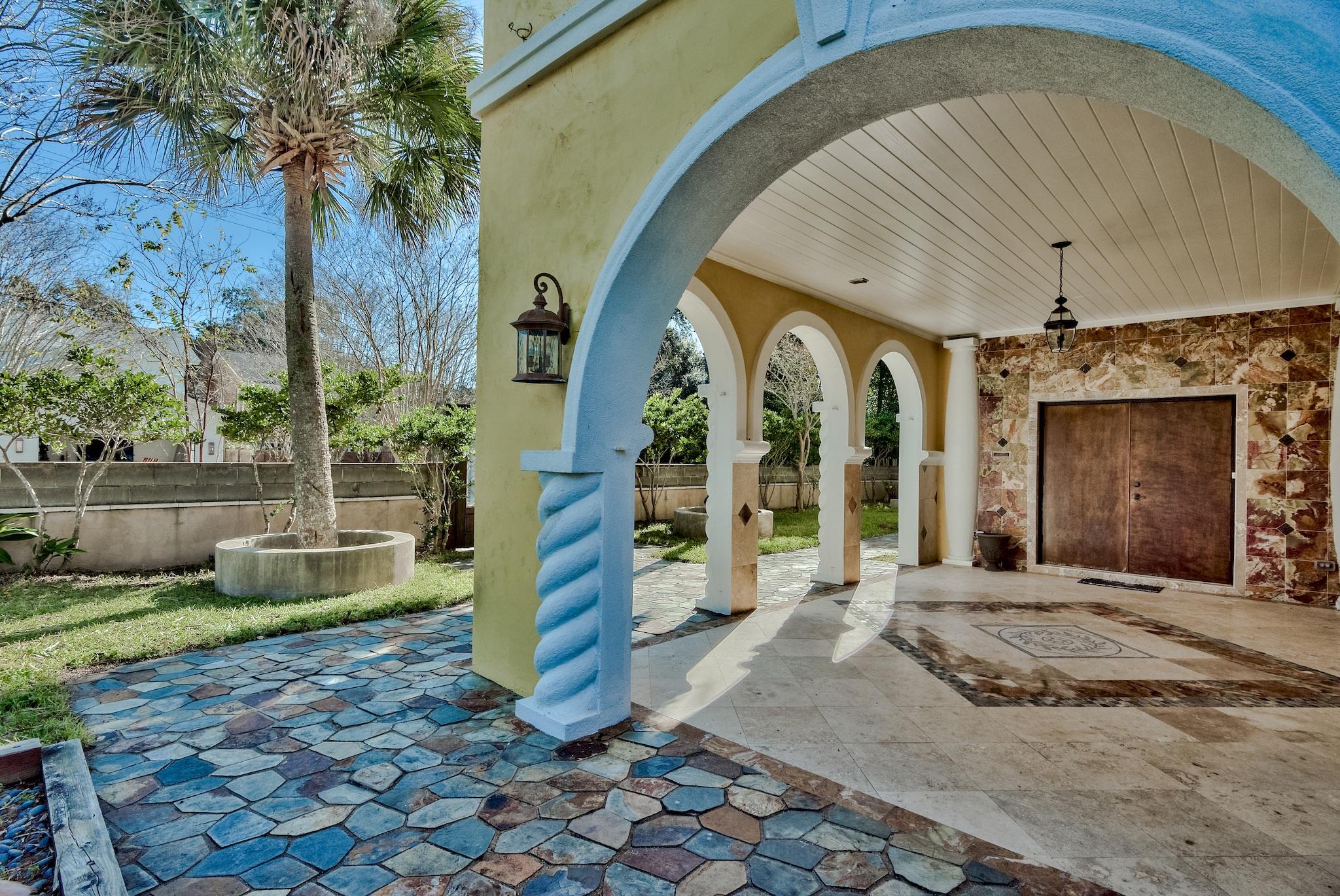 COUNTRY CLUB ESTATES - Residential