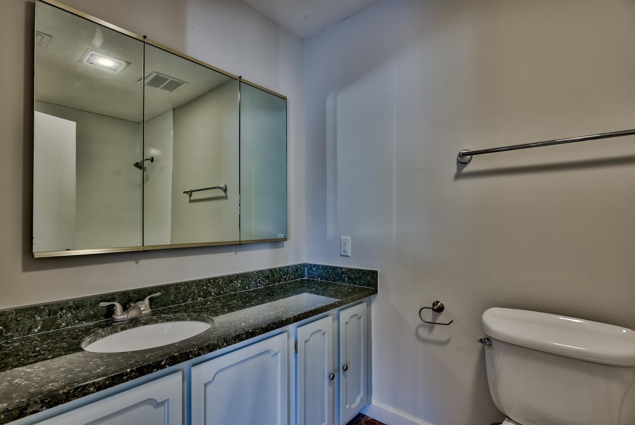 COUNTRY CLUB ESTATES - Residential