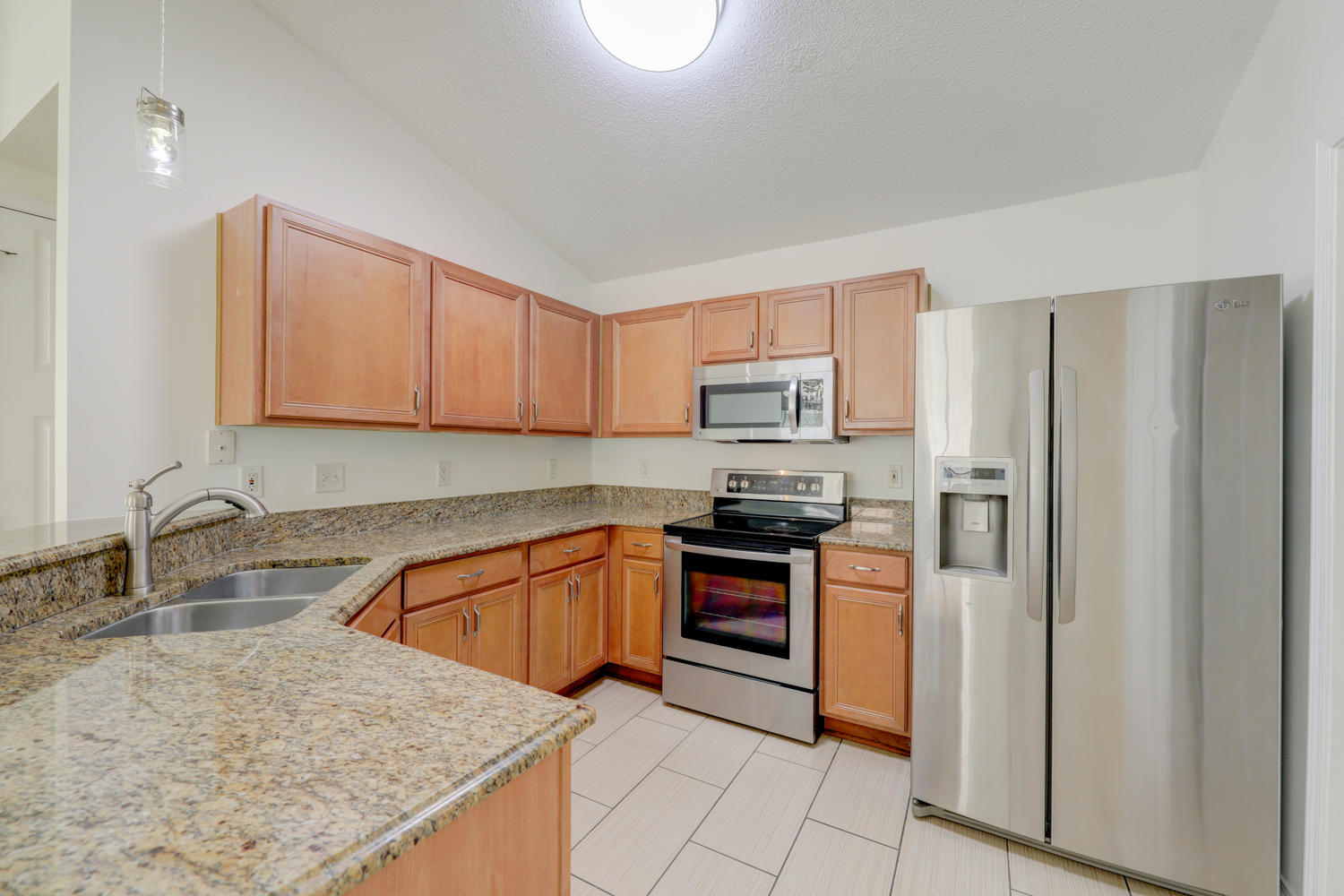 PARADISE RETREAT - Residential