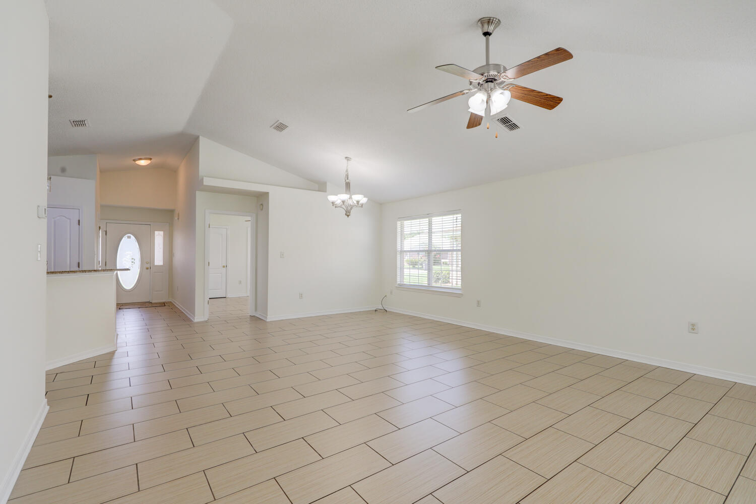 PARADISE RETREAT - Residential