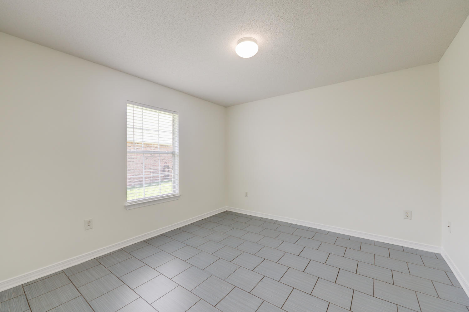 PARADISE RETREAT - Residential