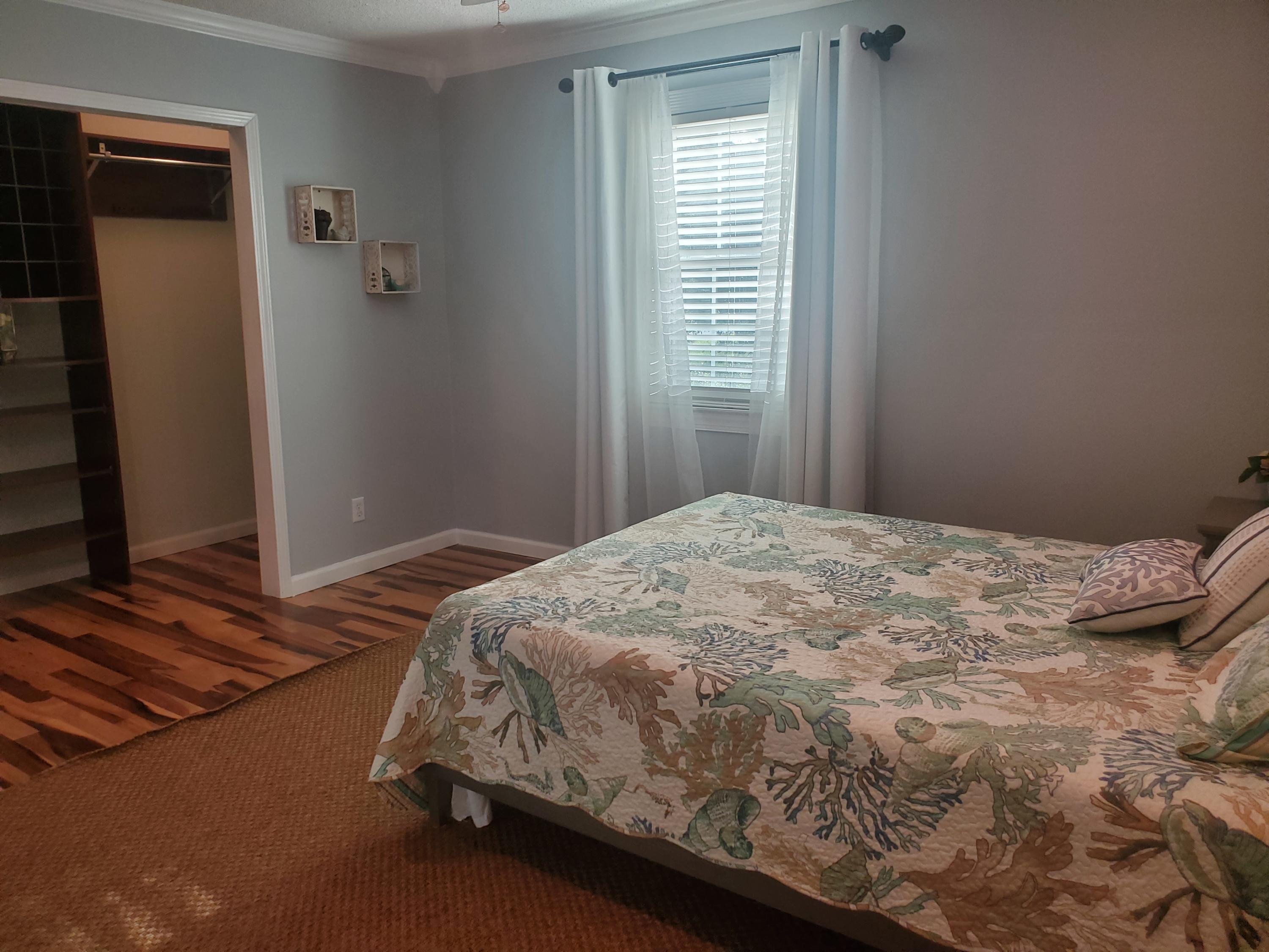 FOREST SHORES - Residential