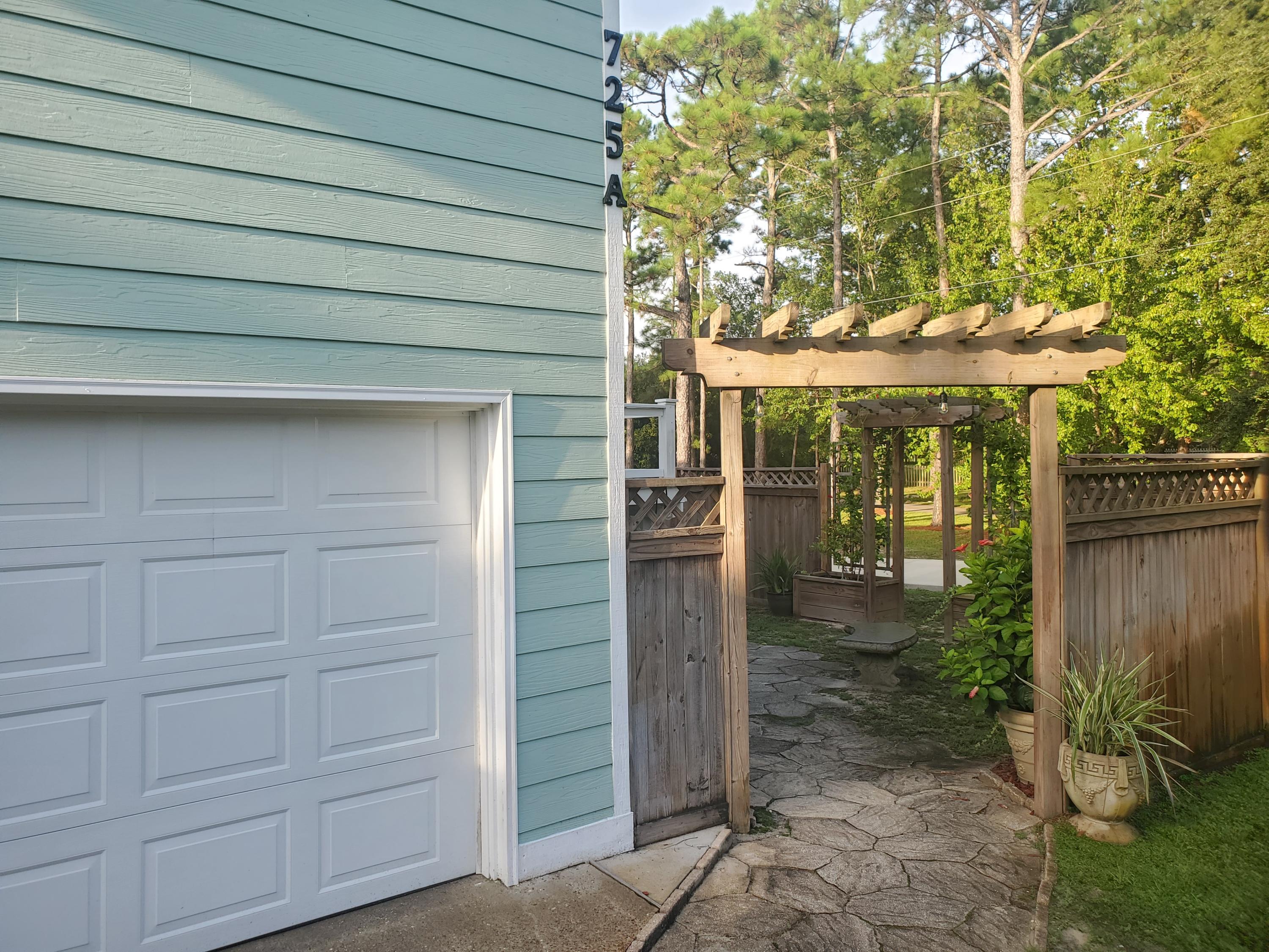 FOREST SHORES - Residential