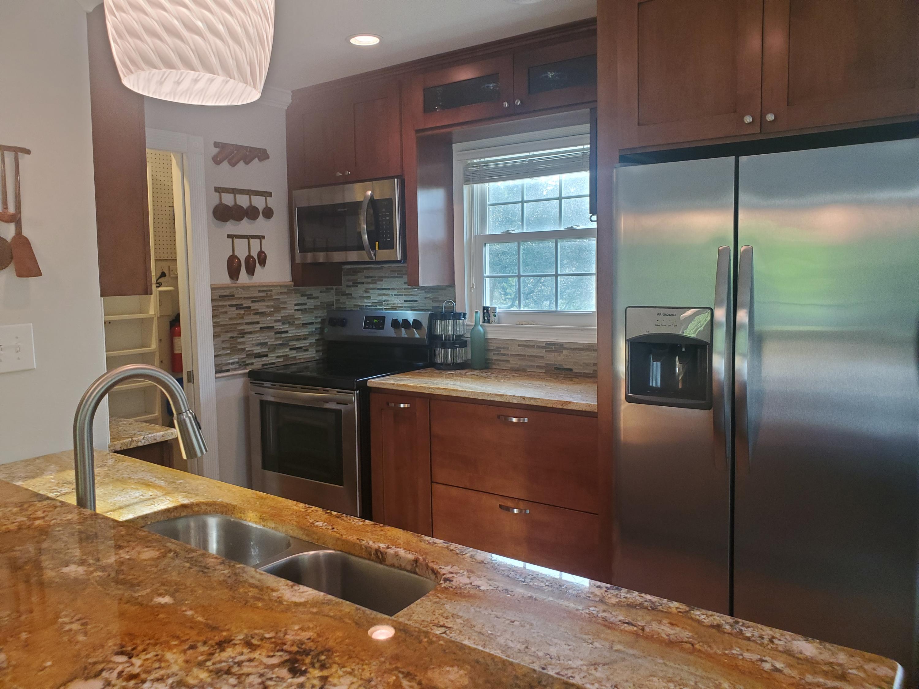 FOREST SHORES - Residential