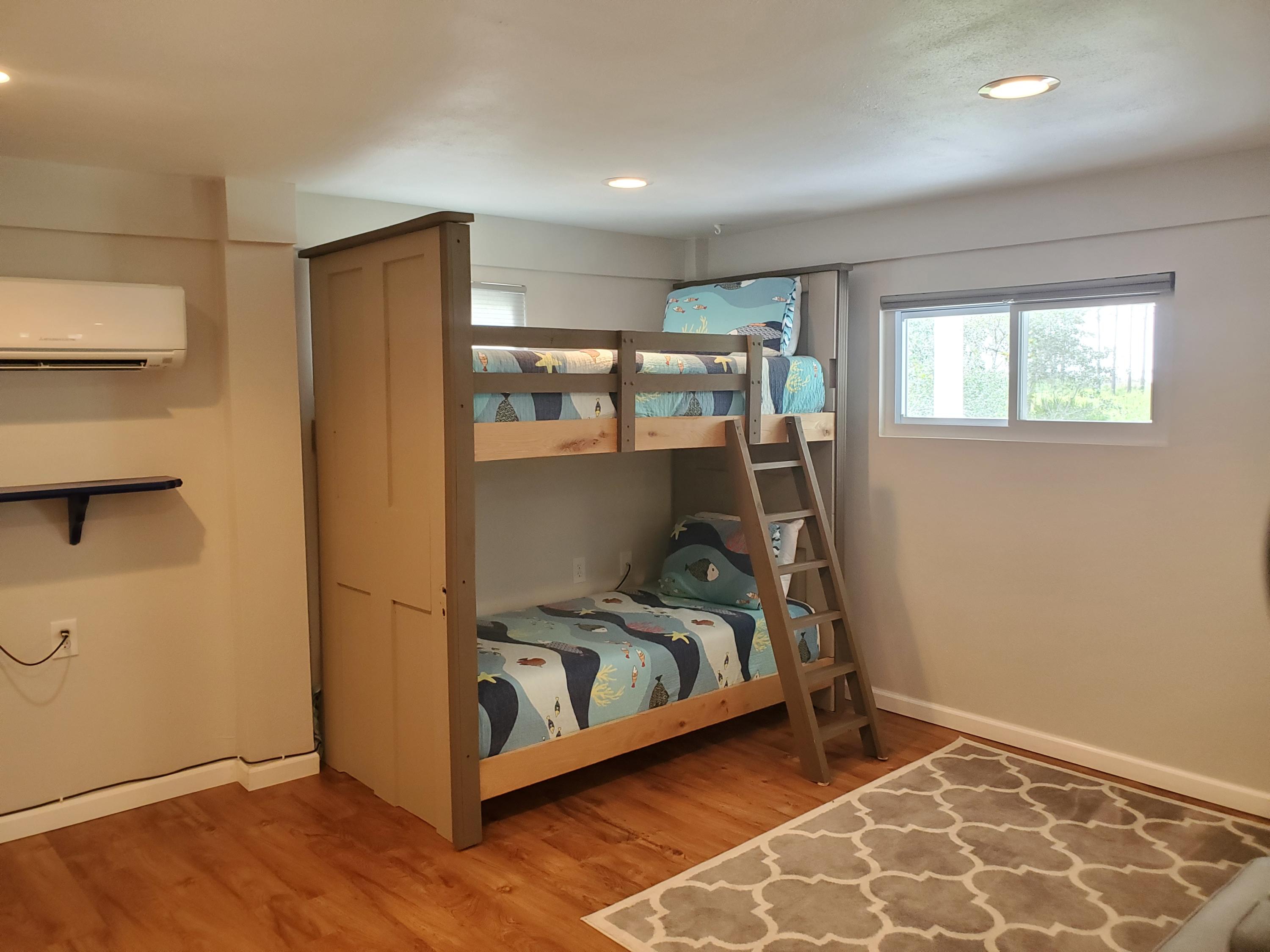 FOREST SHORES - Residential