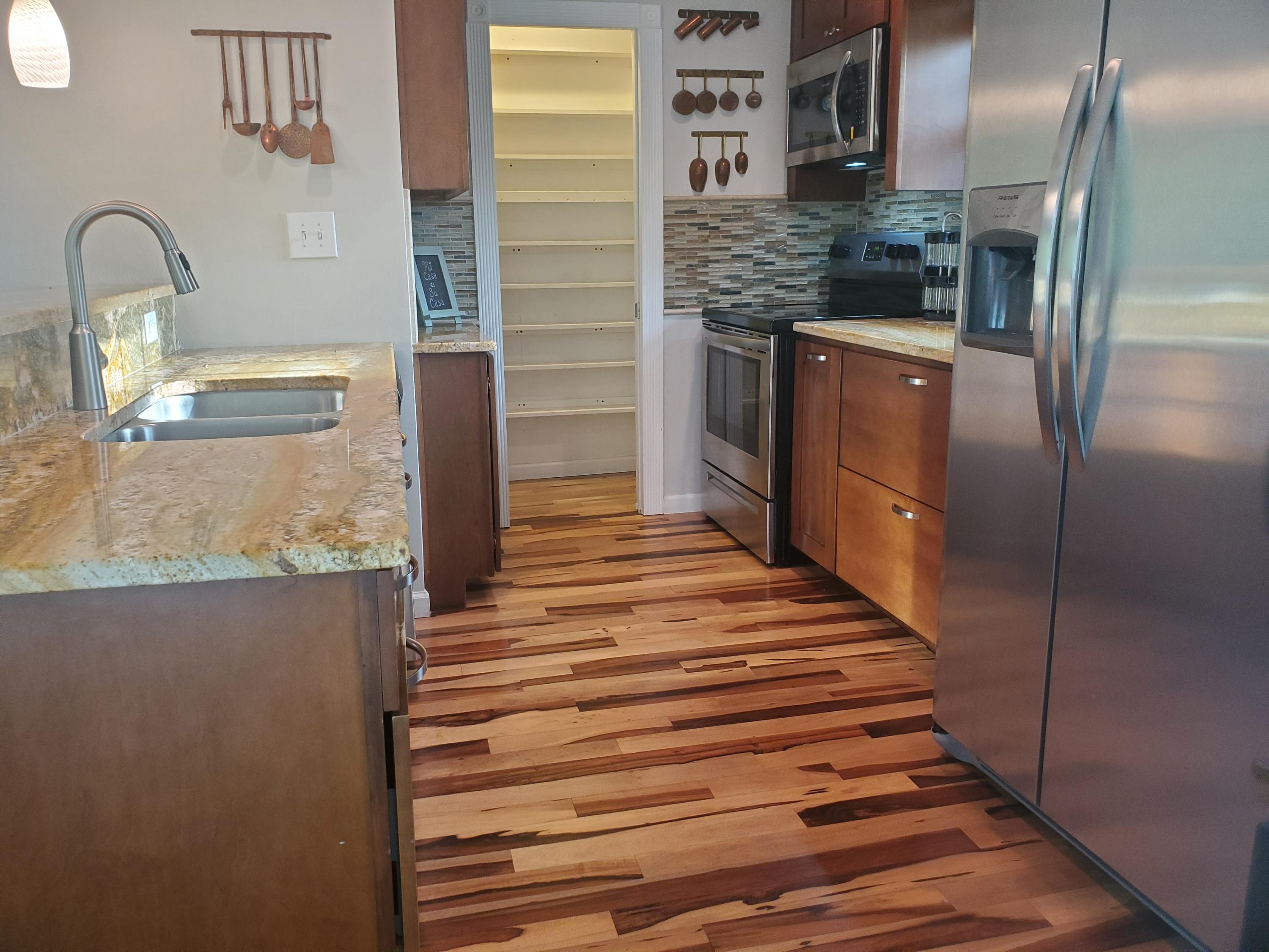 FOREST SHORES - Residential