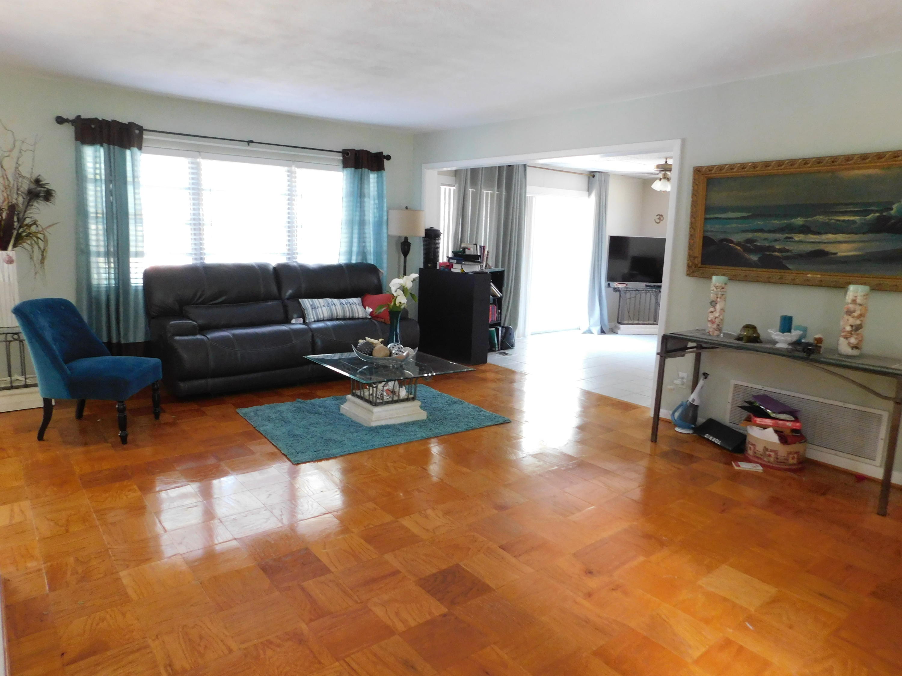 VILLA RUSS PARK - Residential