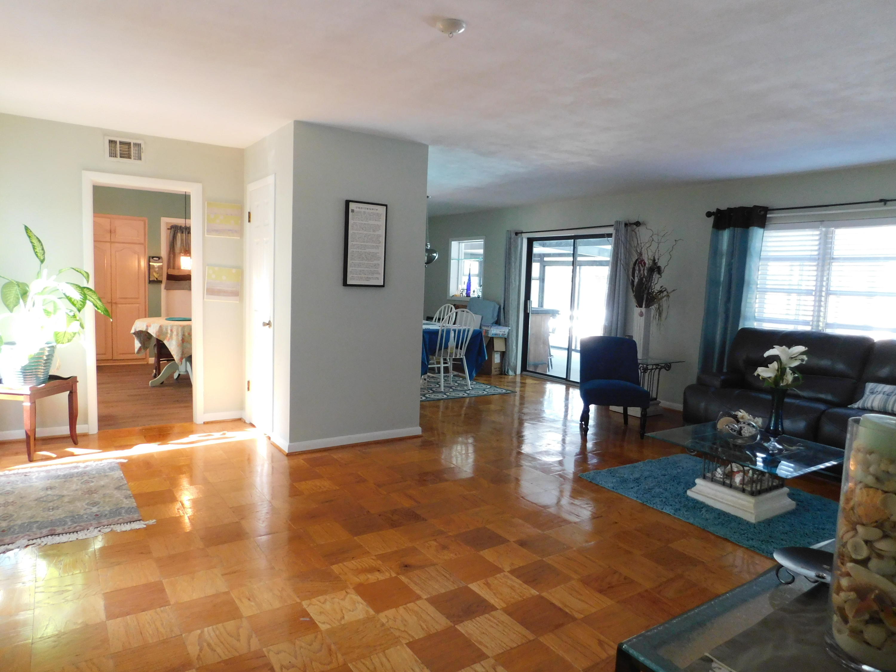 VILLA RUSS PARK - Residential