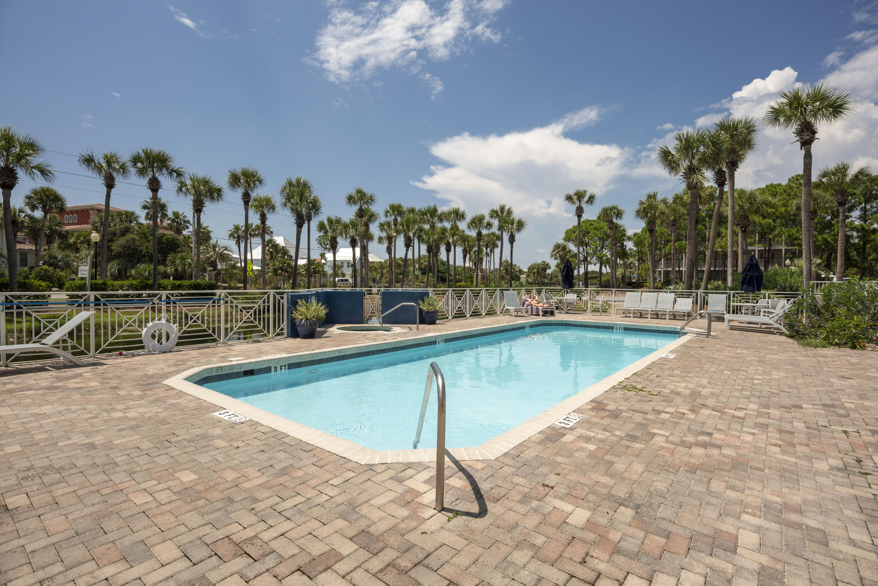 GULF PLACE RESIDENCES - Residential