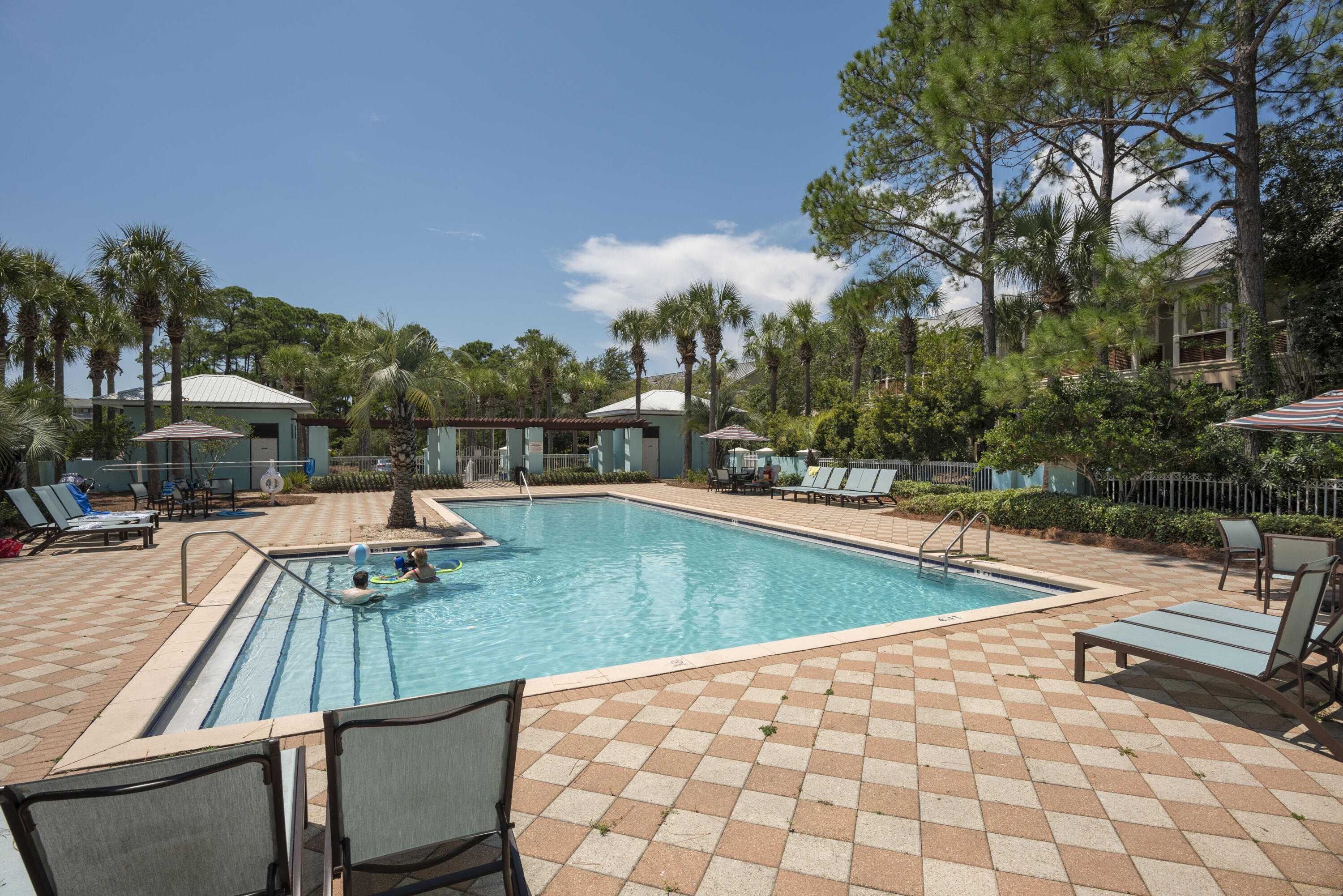GULF PLACE RESIDENCES - Residential