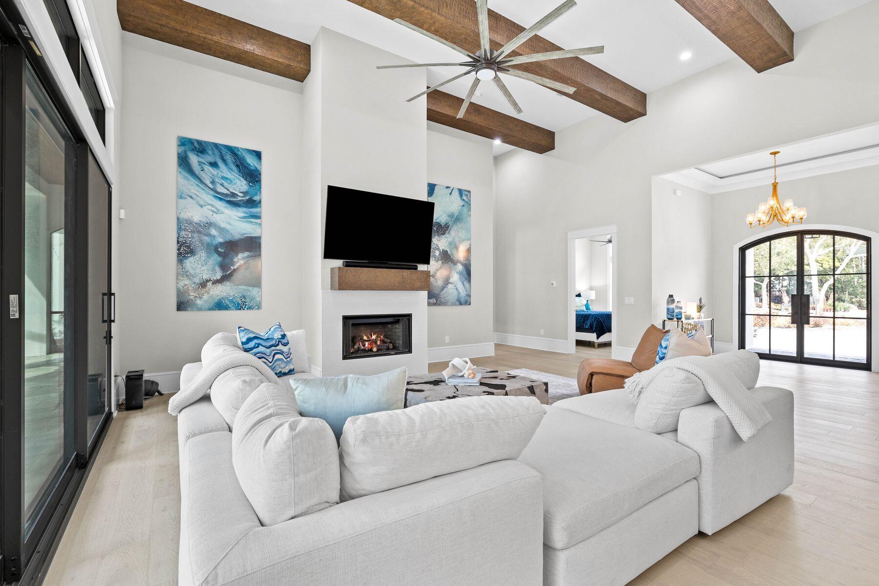 BURNT PINE - Residential