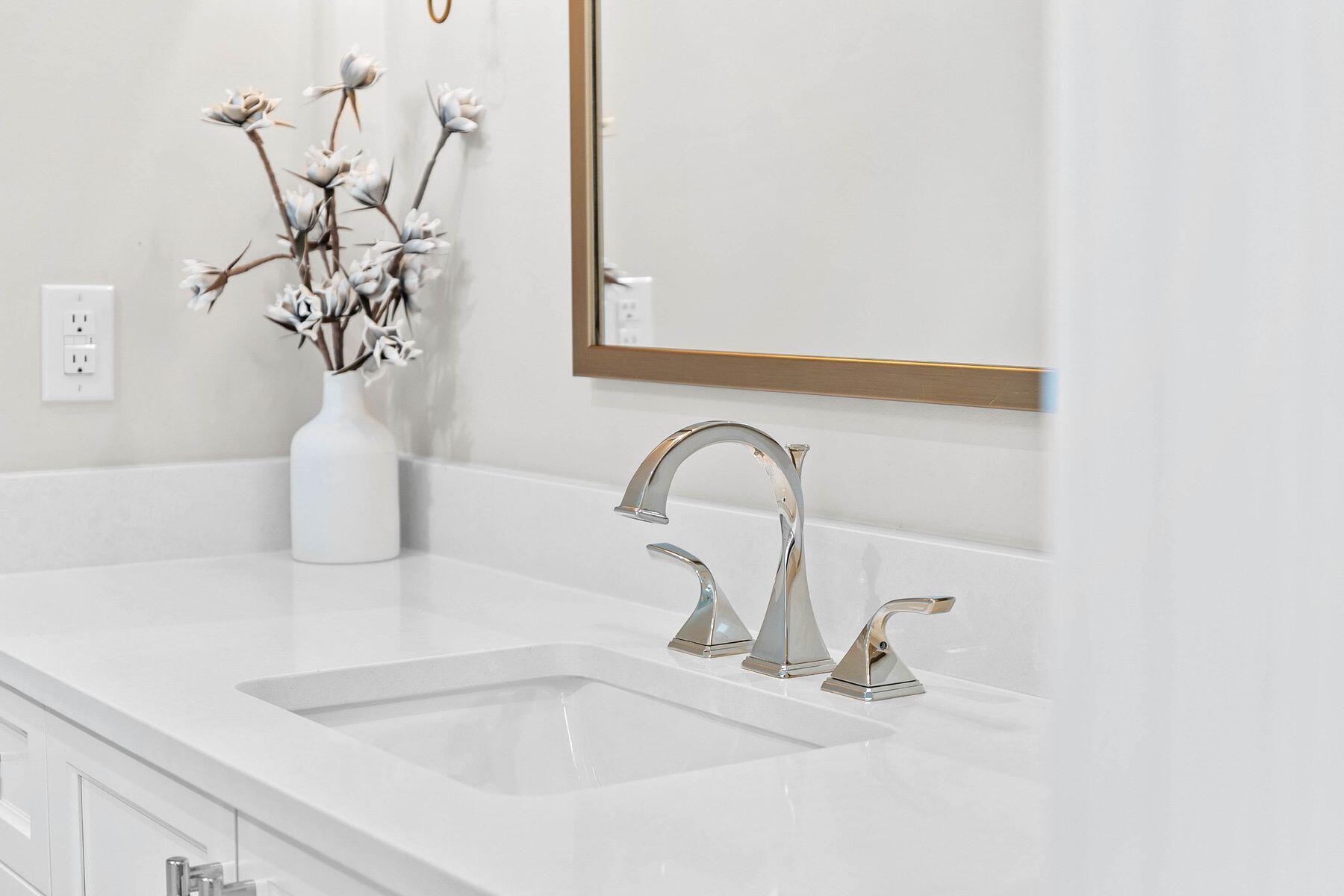 BURNT PINE - Residential