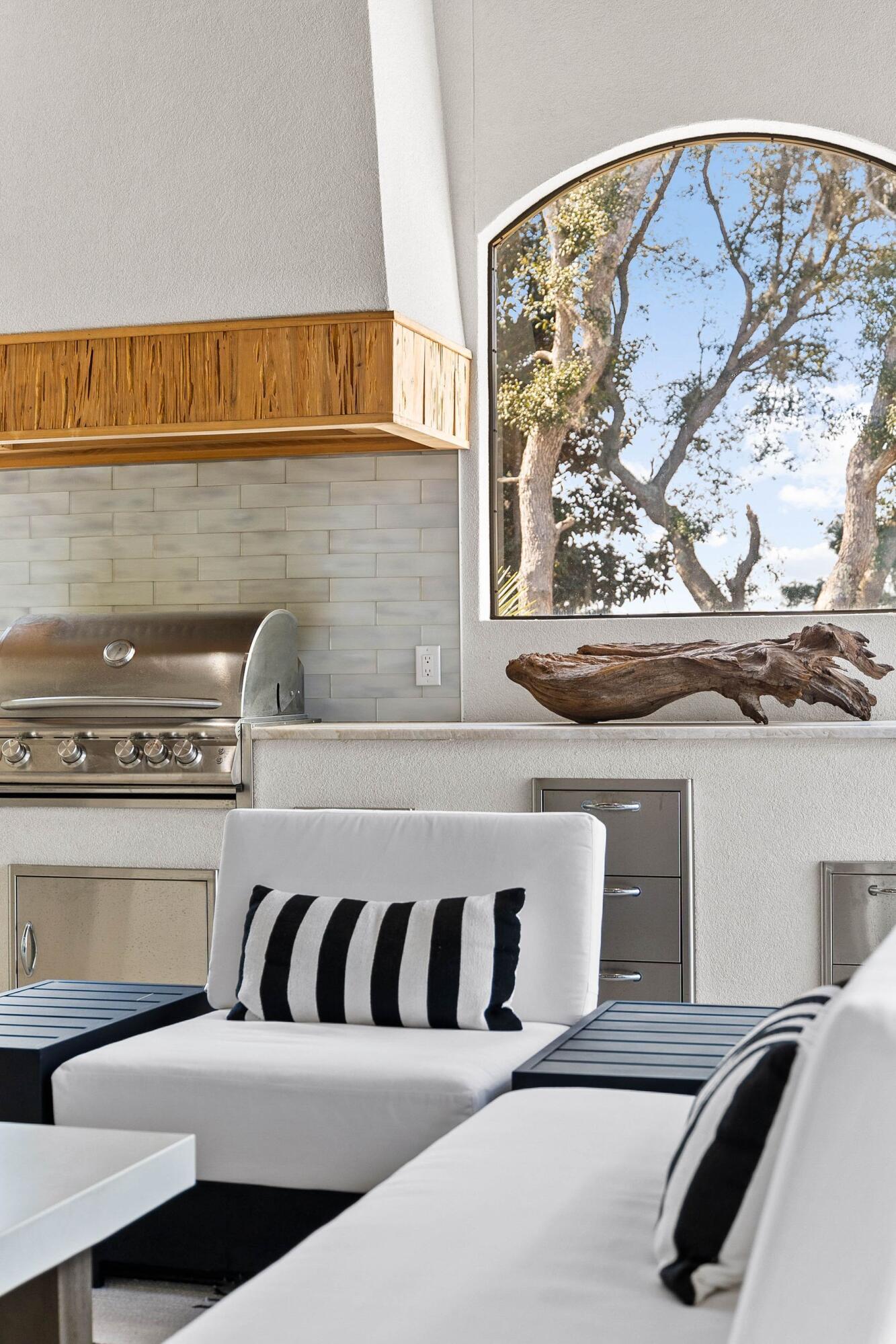 BURNT PINE - Residential