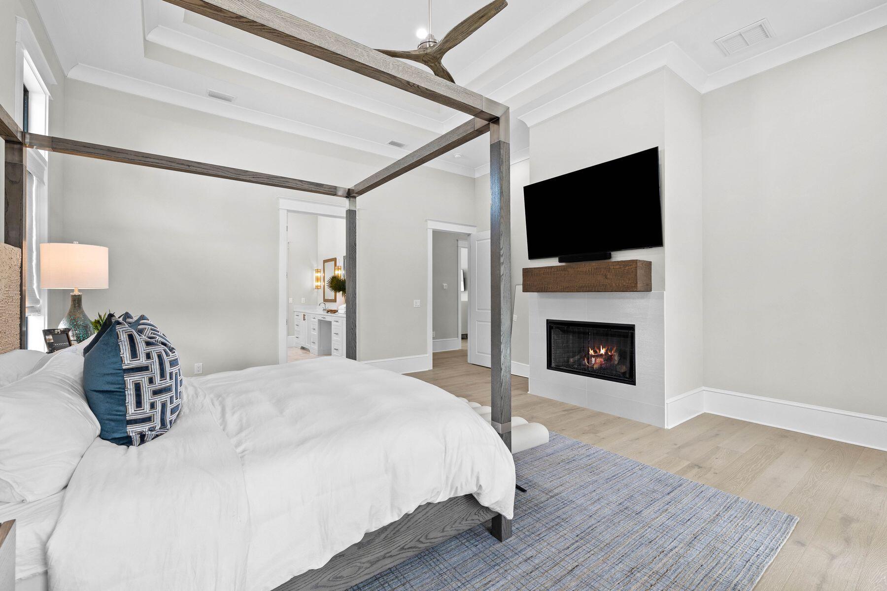 BURNT PINE - Residential