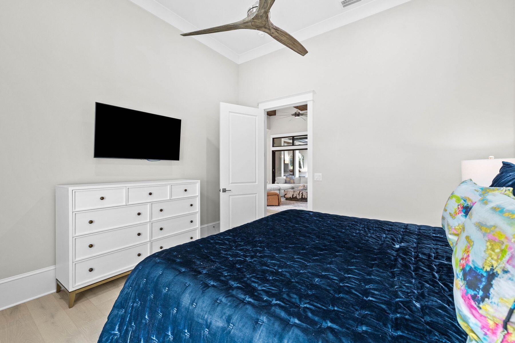 BURNT PINE - Residential