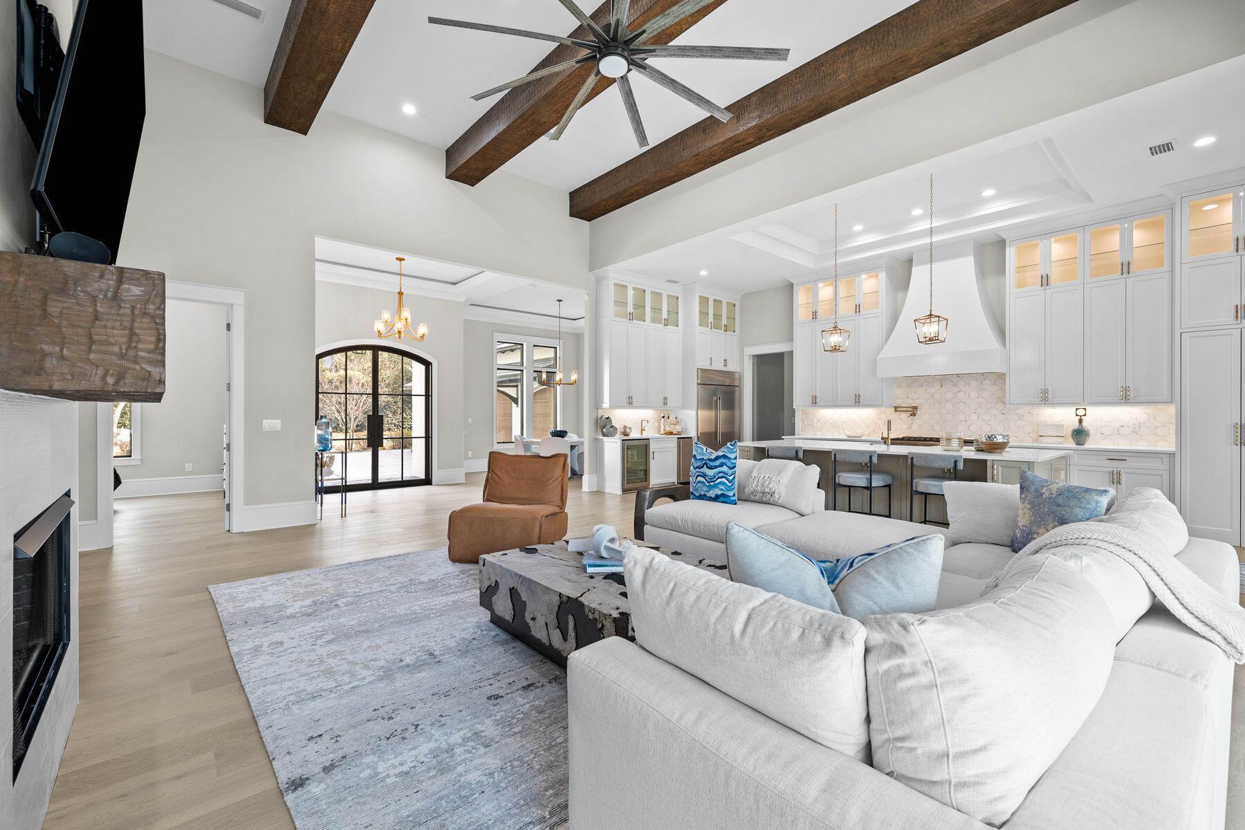 BURNT PINE - Residential