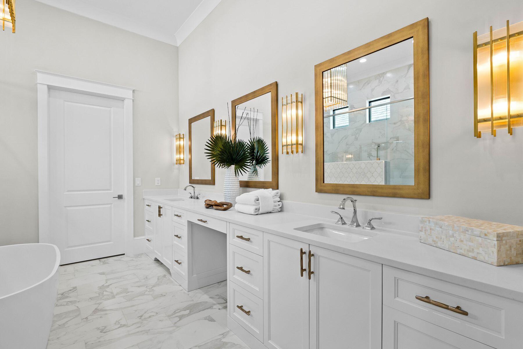 BURNT PINE - Residential