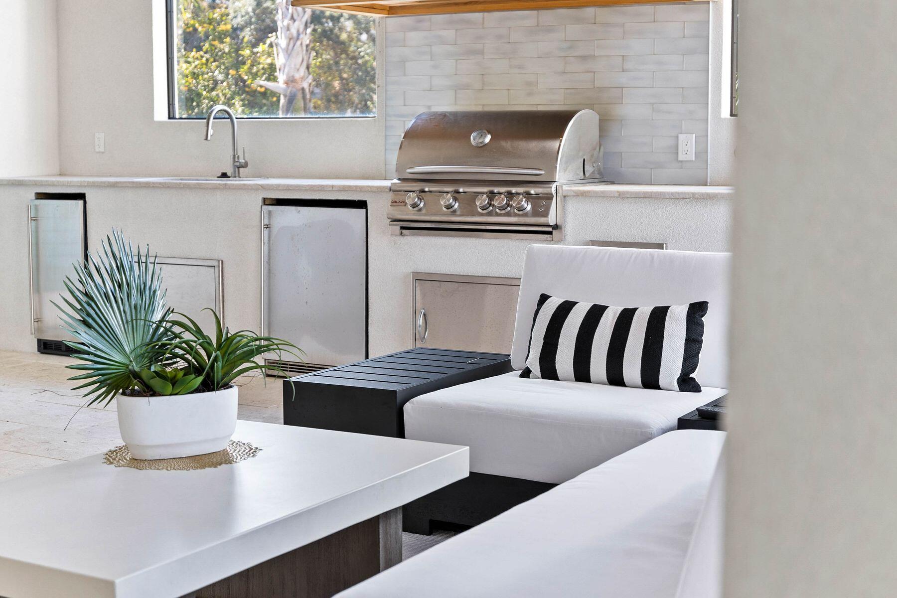 BURNT PINE - Residential