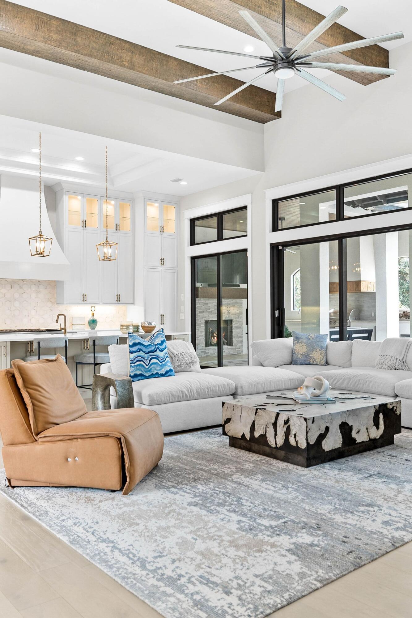 BURNT PINE - Residential