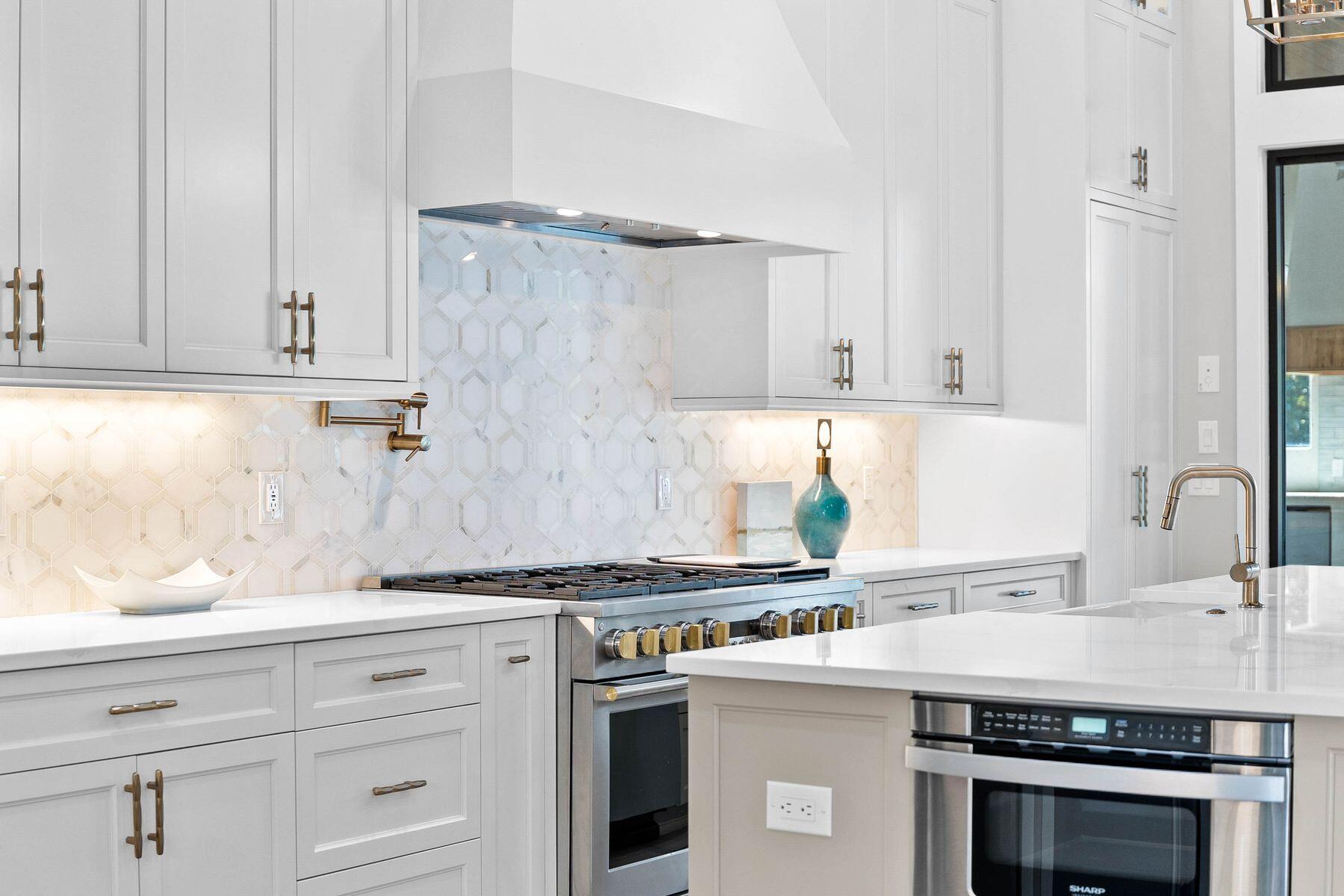 BURNT PINE - Residential