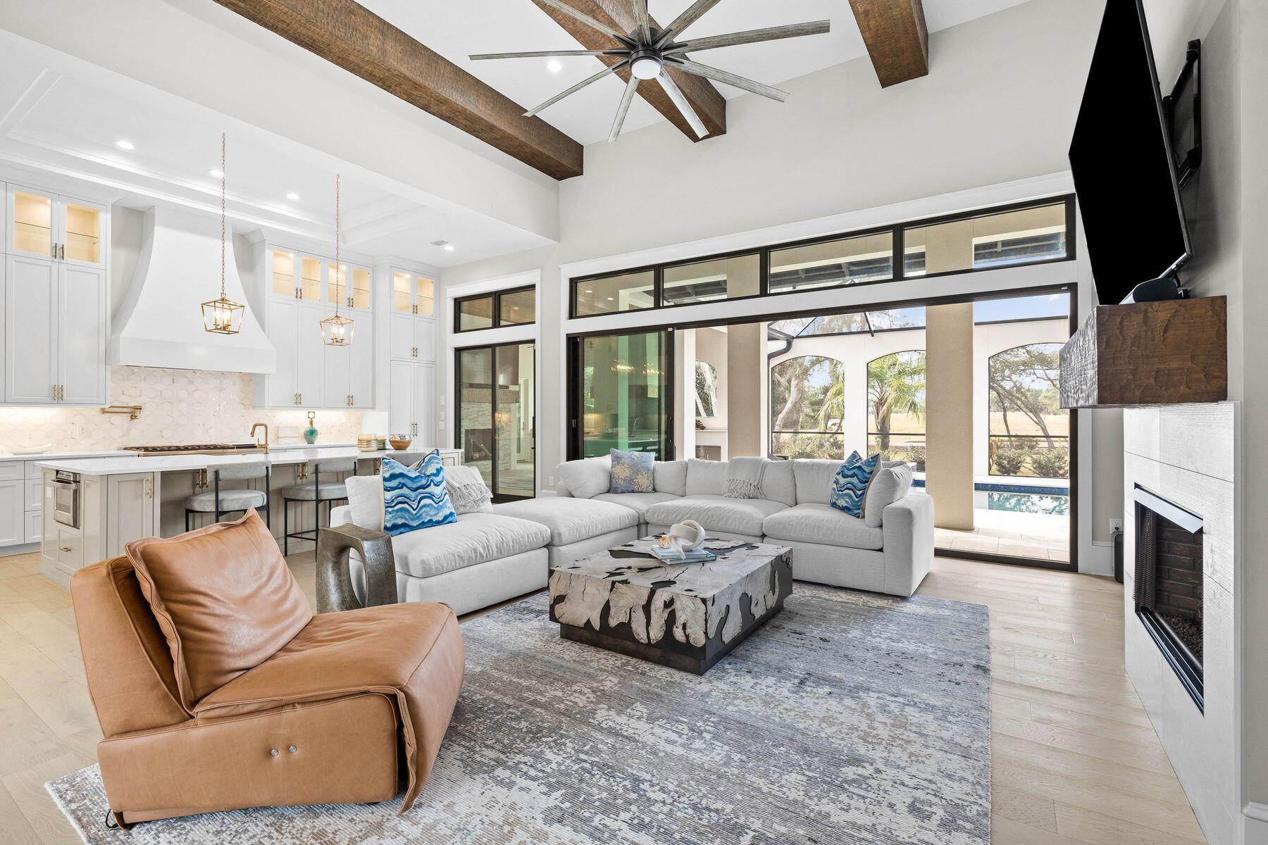 BURNT PINE - Residential