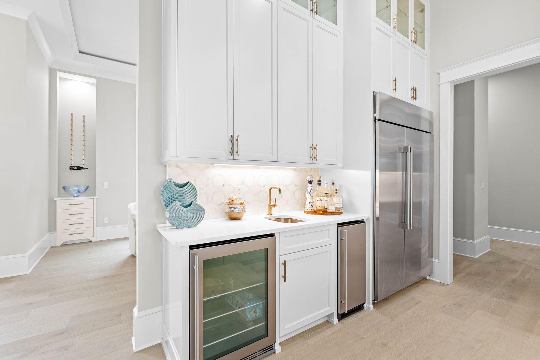 BURNT PINE - Residential