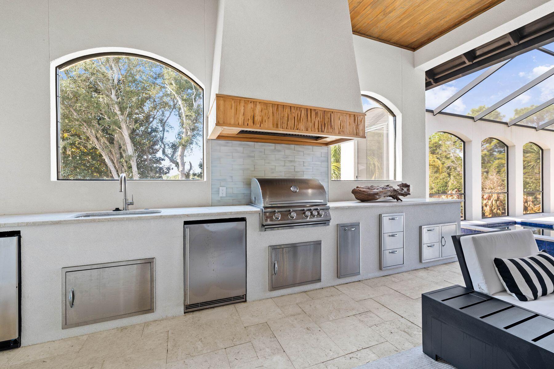 BURNT PINE - Residential