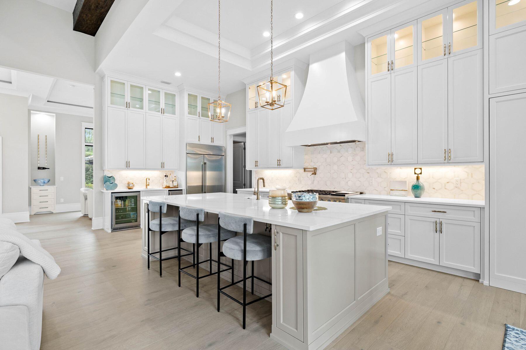 BURNT PINE - Residential