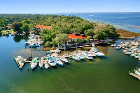 A home in Niceville