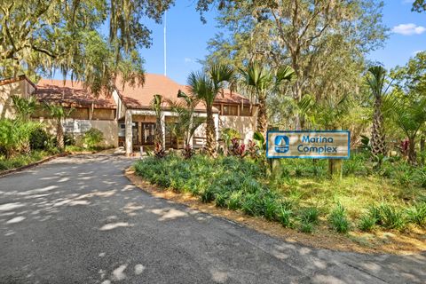 A home in Niceville