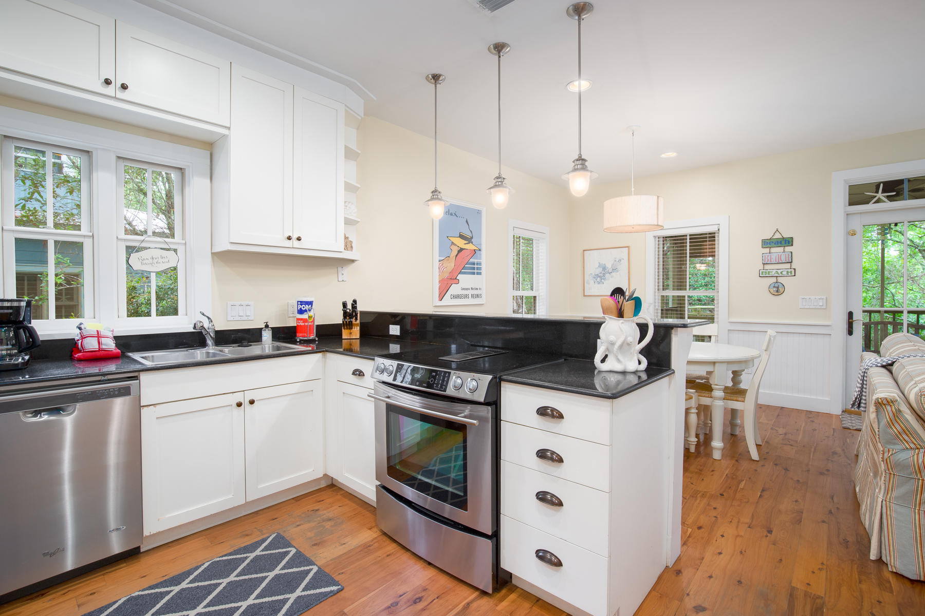 MAGNOLIA COTTAGES - Residential