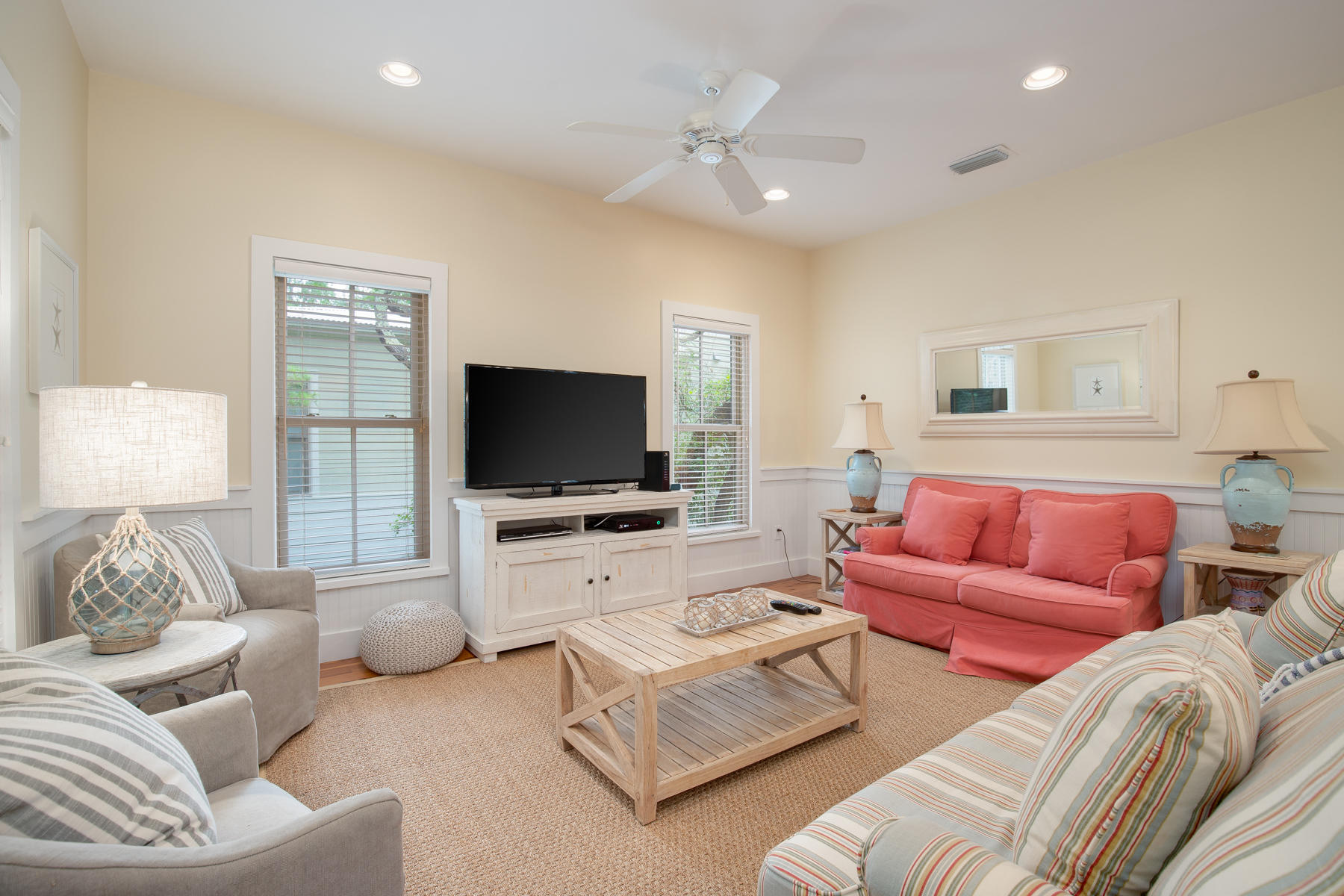 MAGNOLIA COTTAGES - Residential