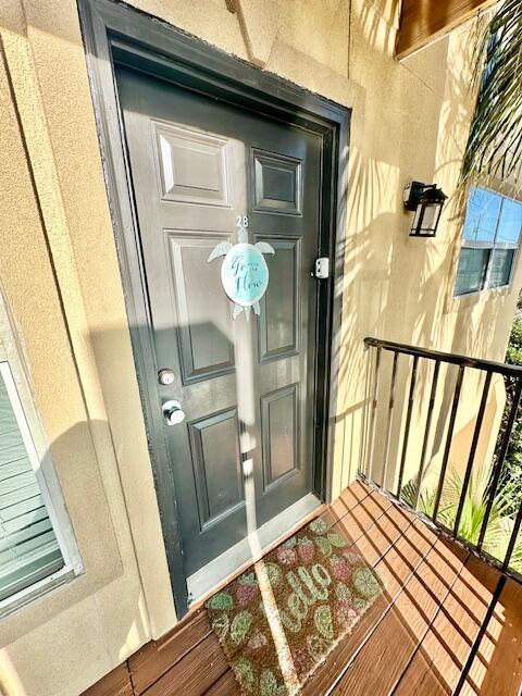 ISLAND PALMS CONDO - Residential Lease
