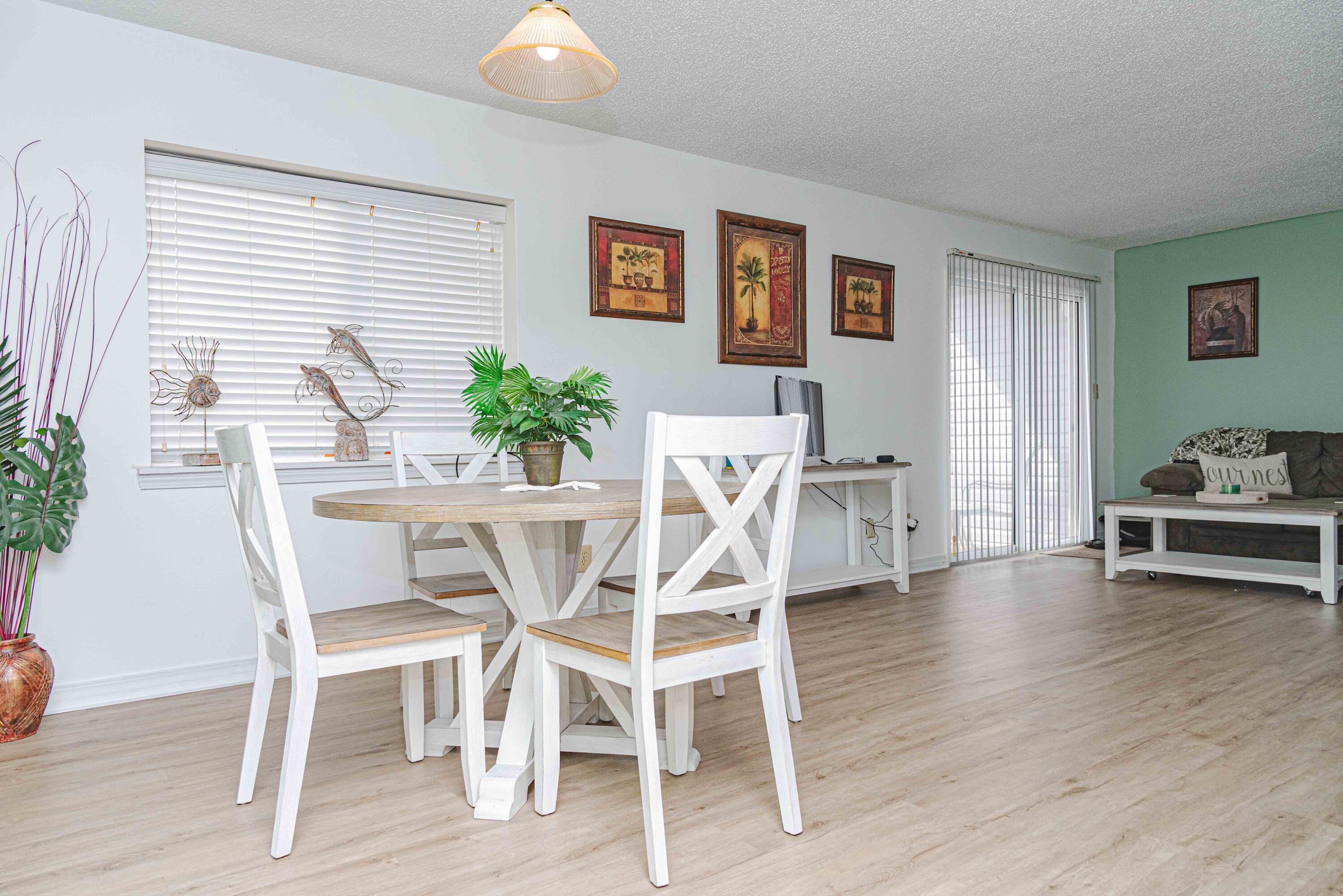 FINISTERRA CONDO - Residential