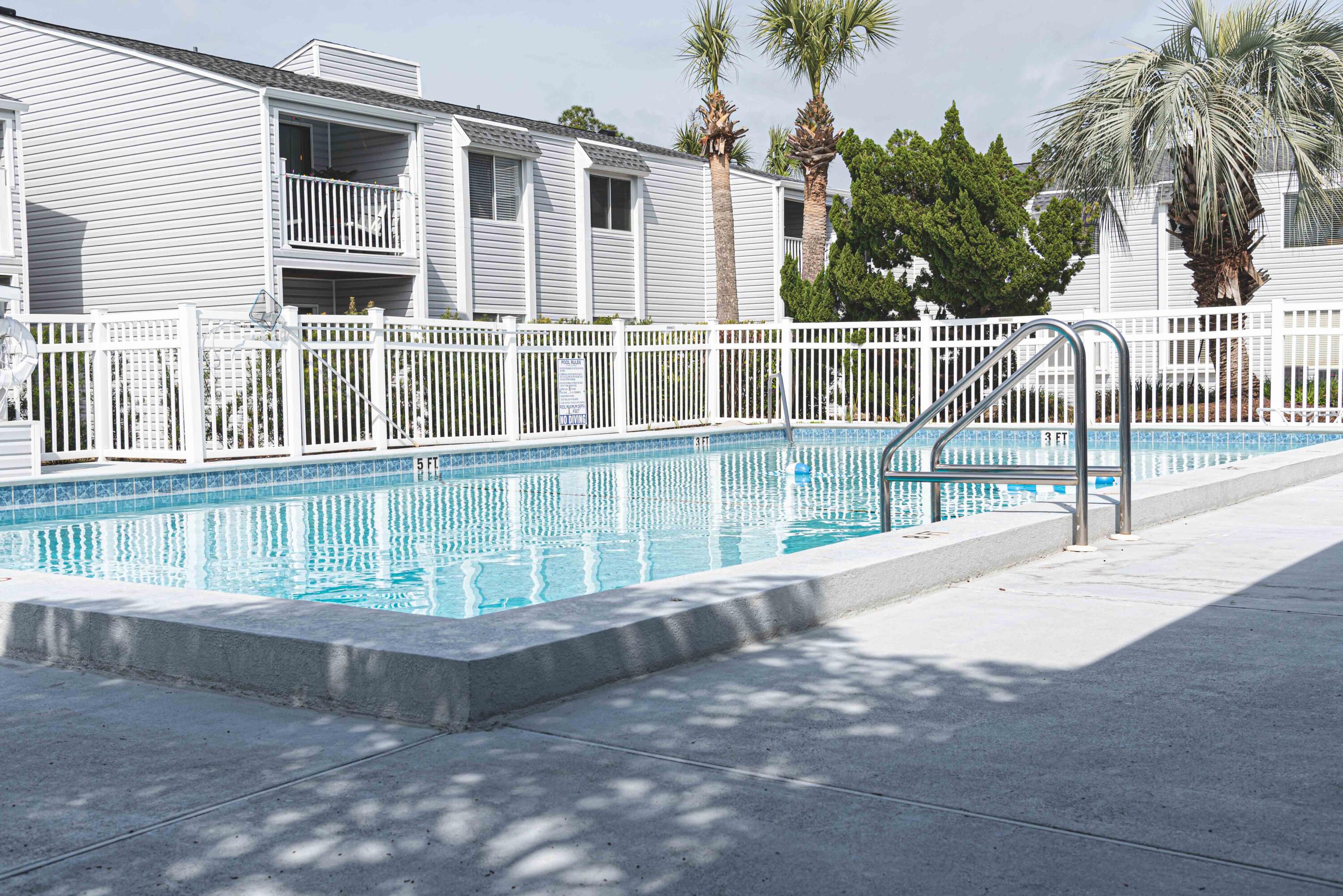 FINISTERRA CONDO - Residential