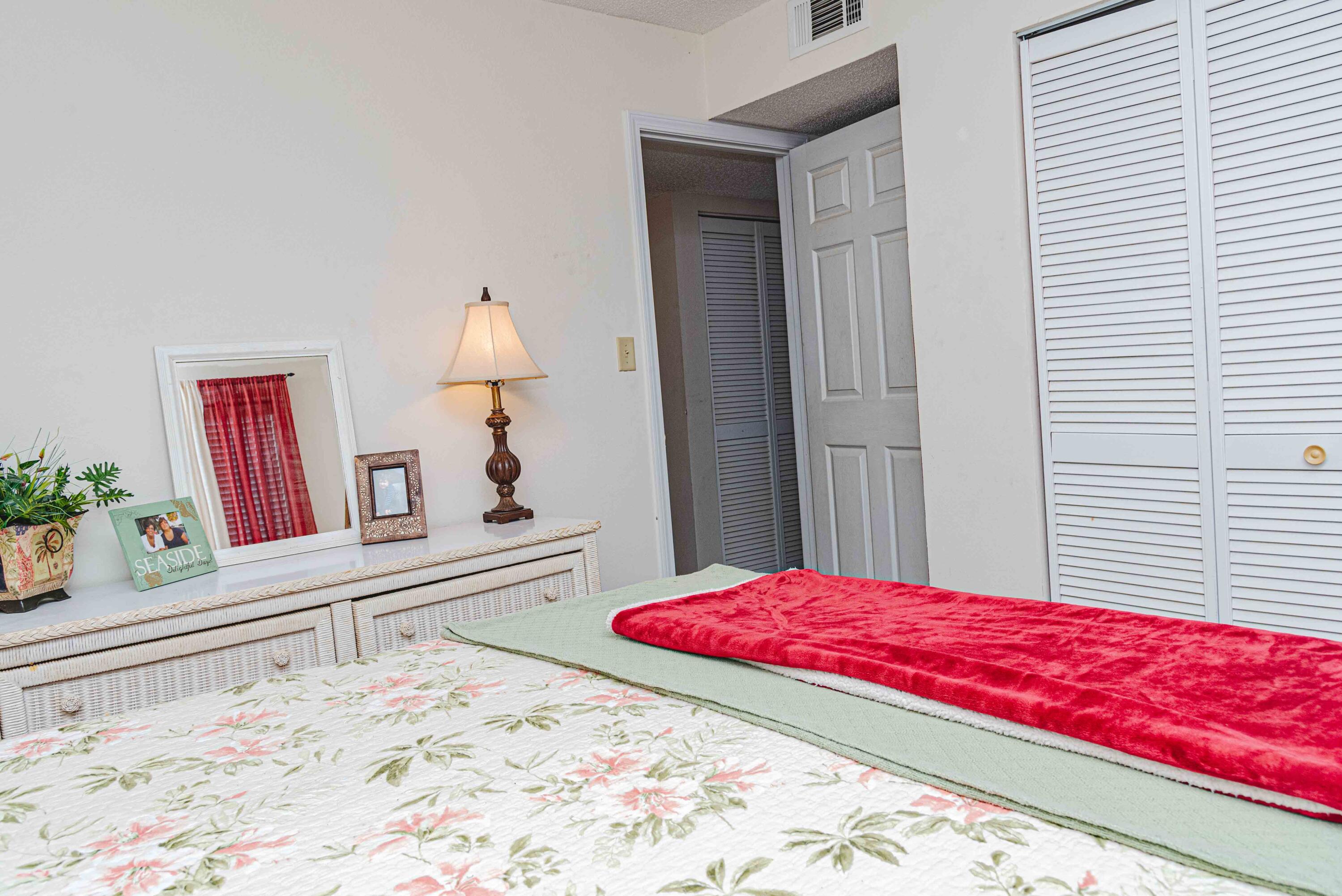 FINISTERRA CONDO - Residential