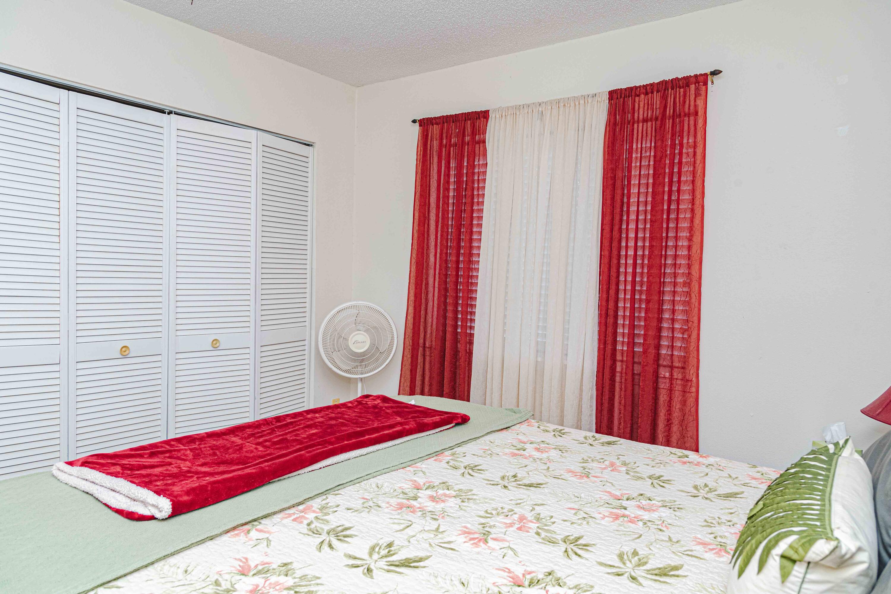 FINISTERRA CONDO - Residential