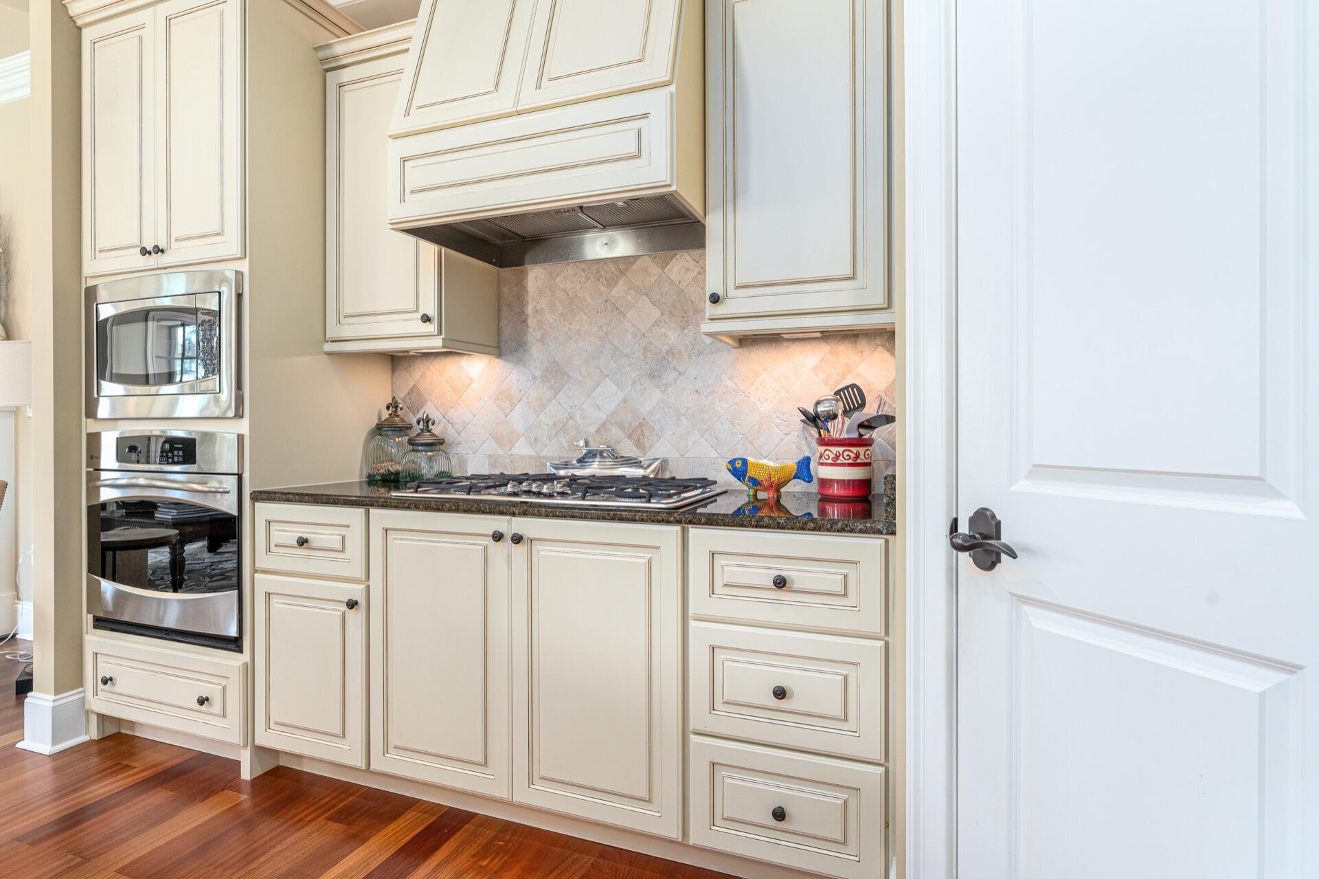 BURNT PINE - Residential