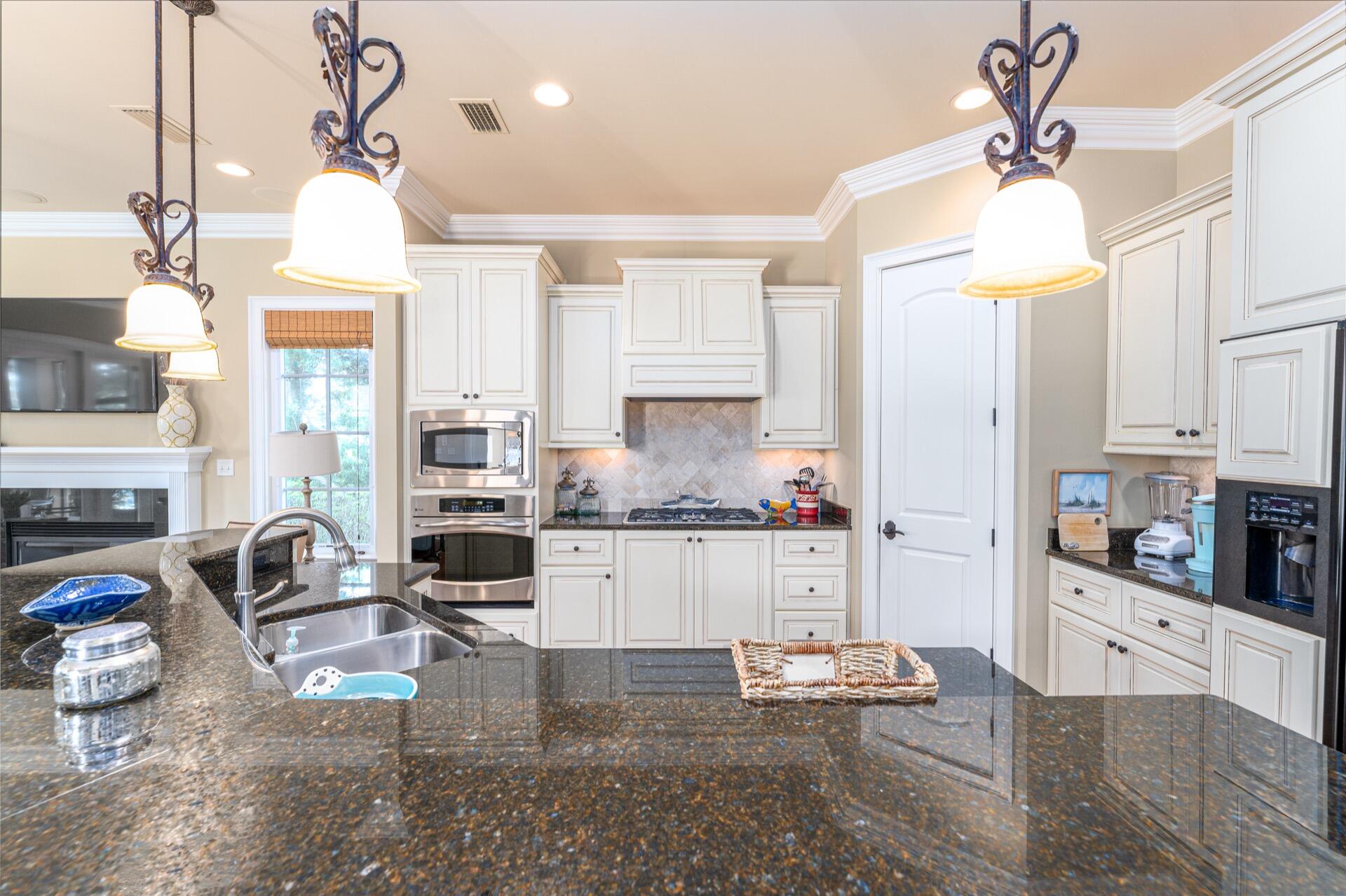 BURNT PINE - Residential